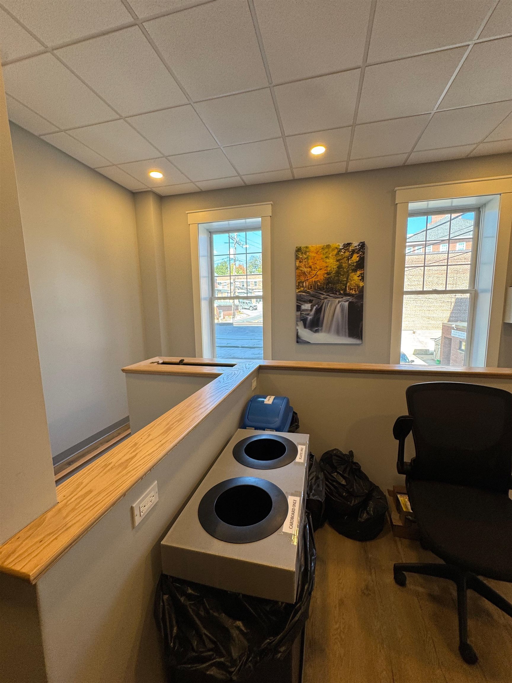 Rear Staircase to access lower levels and street 24438850