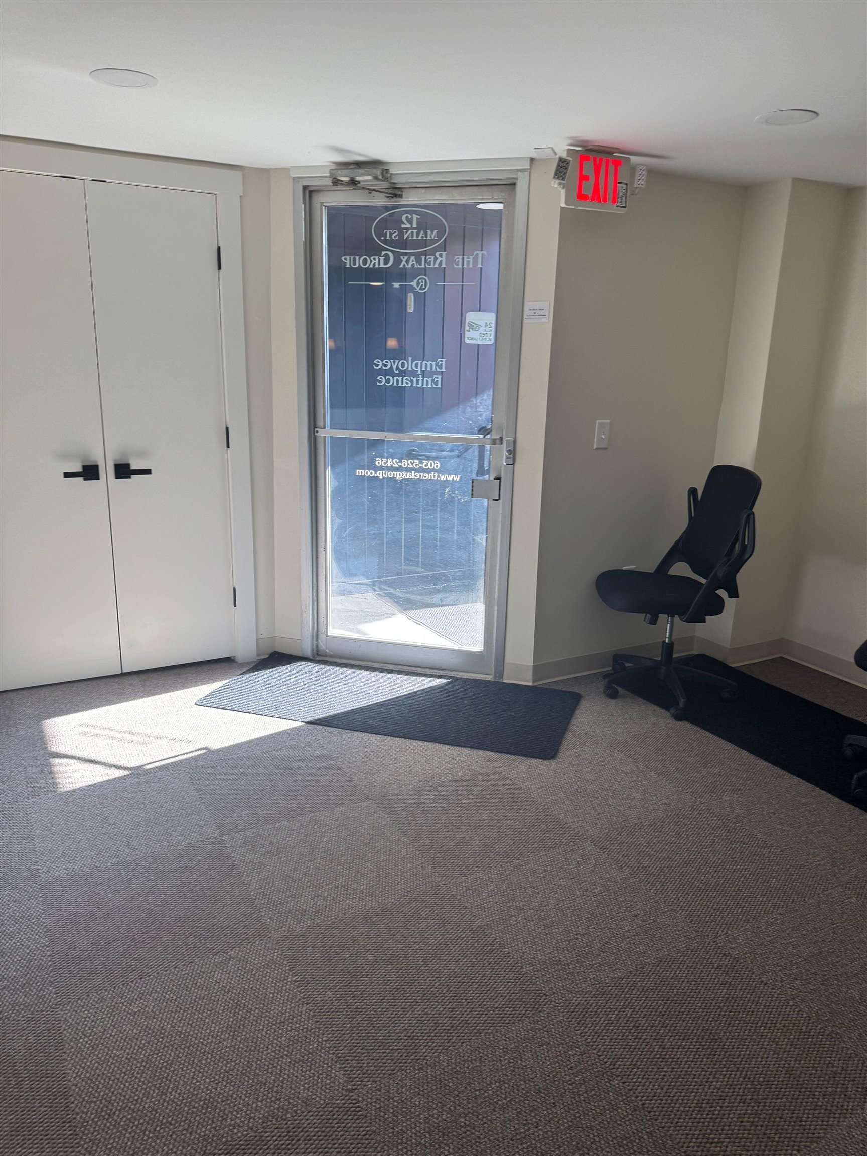 Basement space entrance 24438856