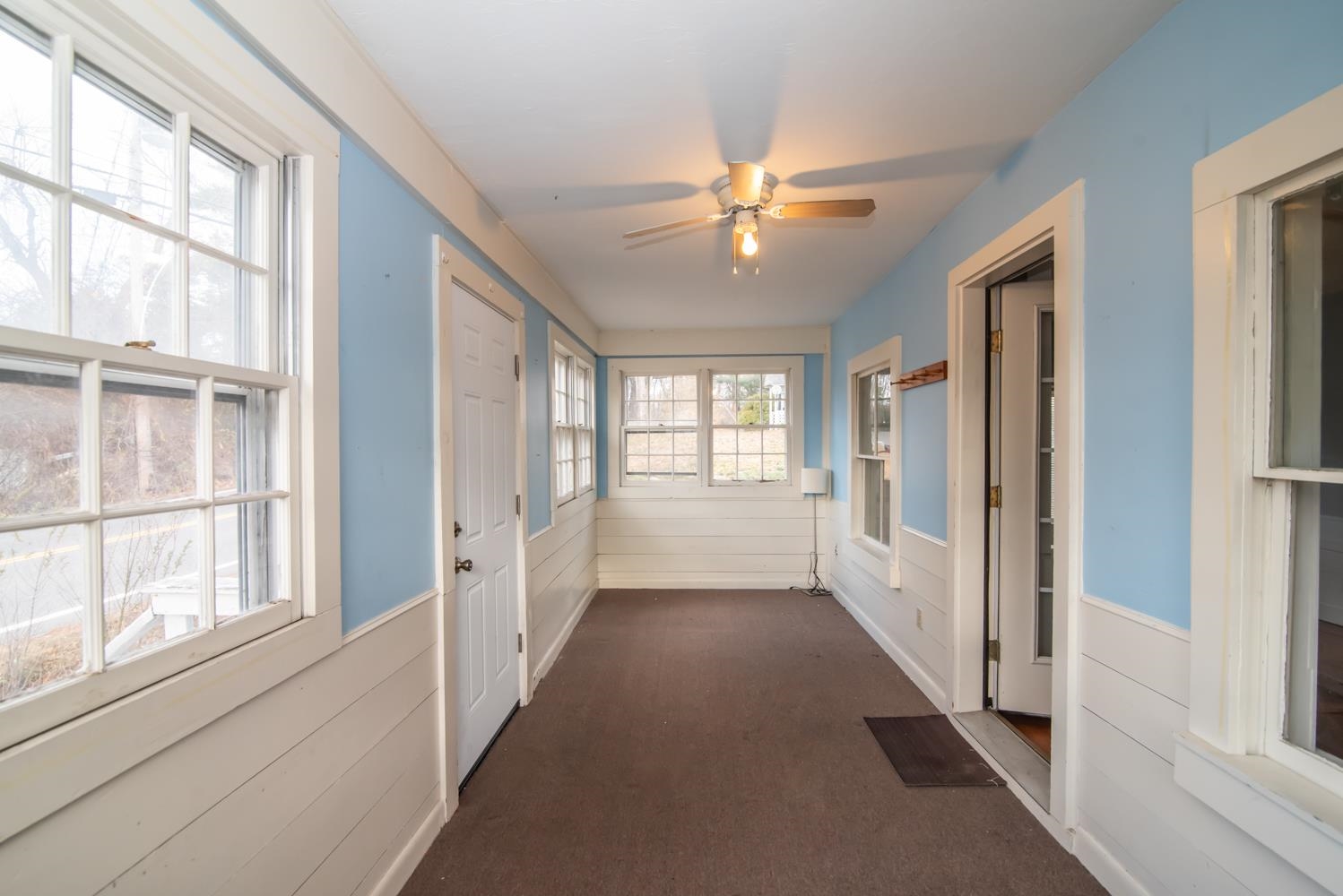 10 Auburn Rd, Londonderry, NH 03053