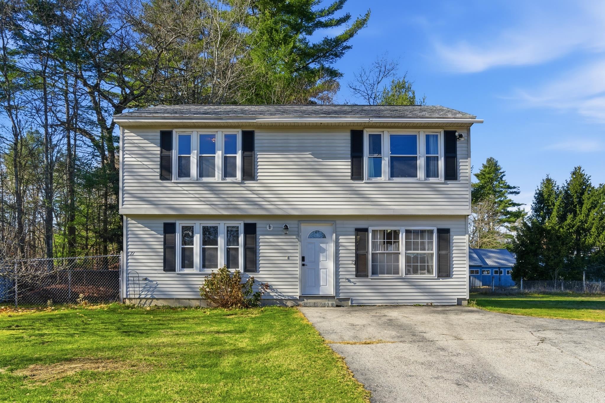 71 Goshen Dr, Loudon, NH 03307