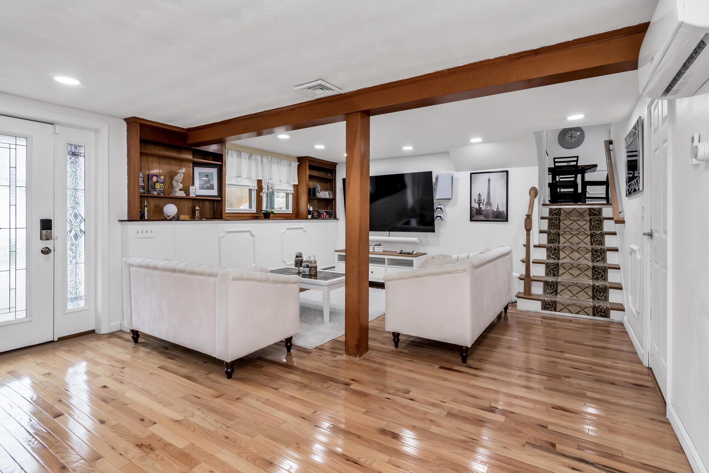 8 Alta Ave, Salem, NH 03079