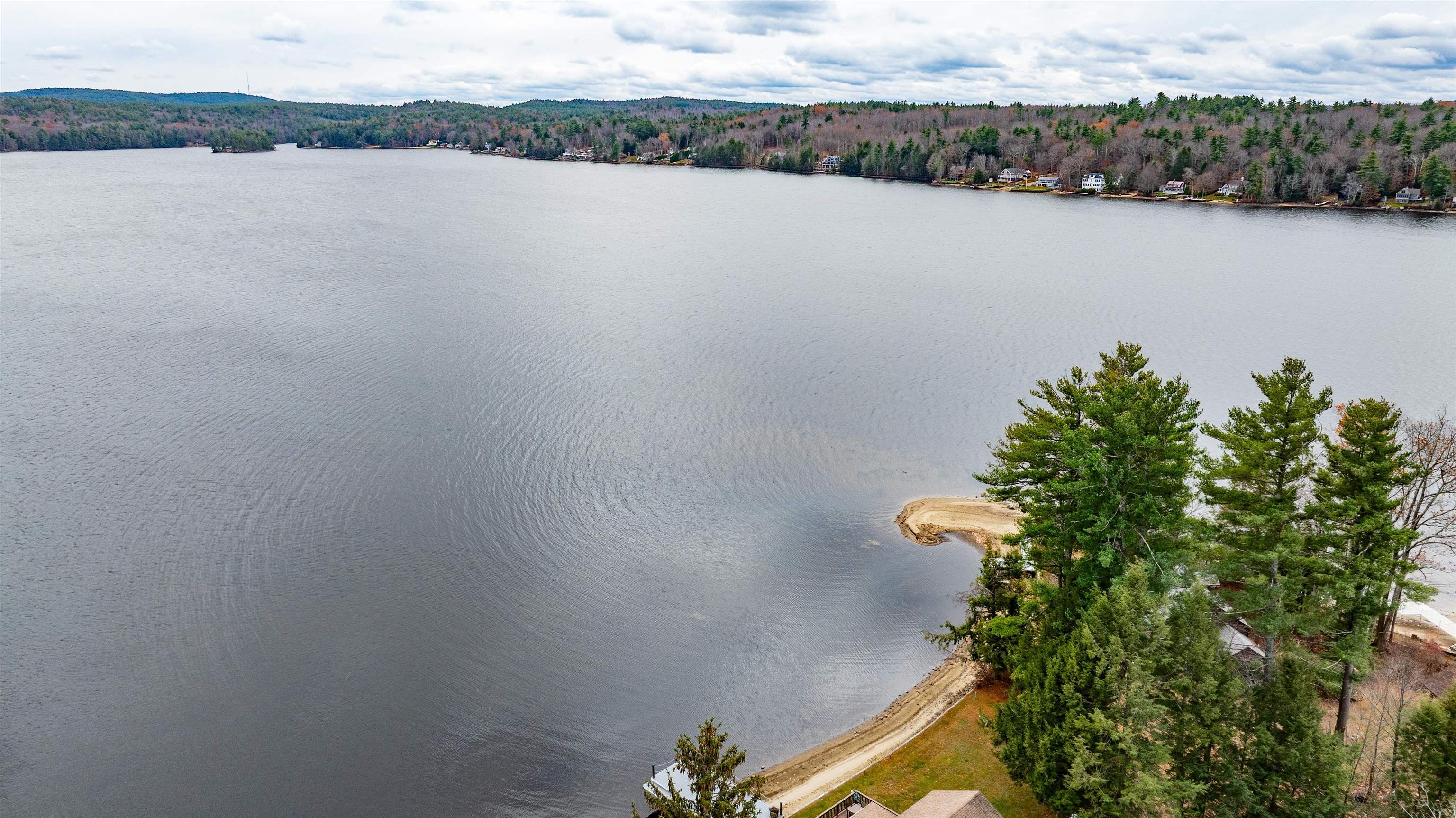 94 Lakeshore Dr, Northwood, NH 03261