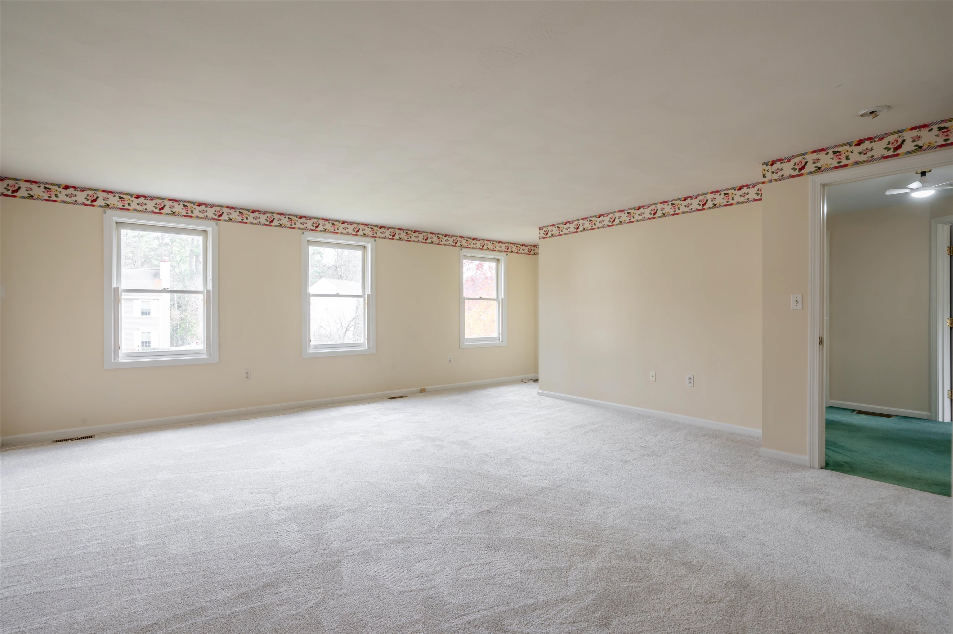 38 Mallard Point, Merrimack, NH 03054