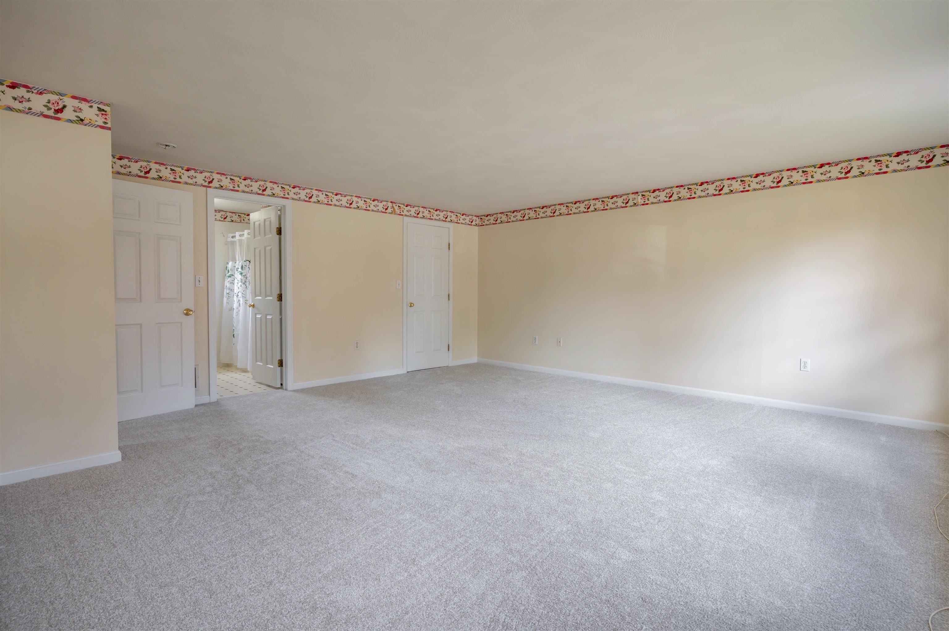 38 Mallard Point, Merrimack, NH 03054