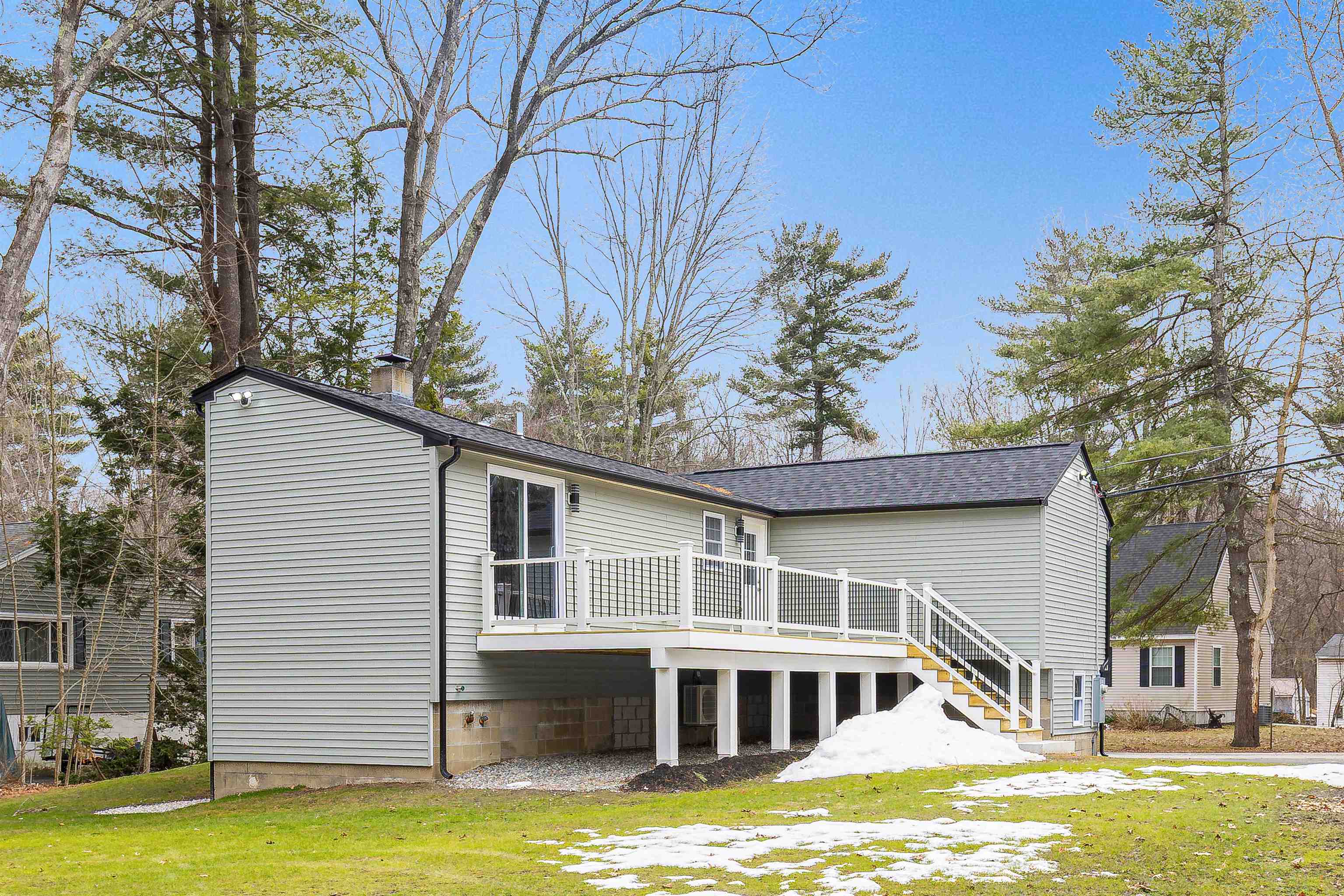 7 Trues Pw, Sandown, NH 03873