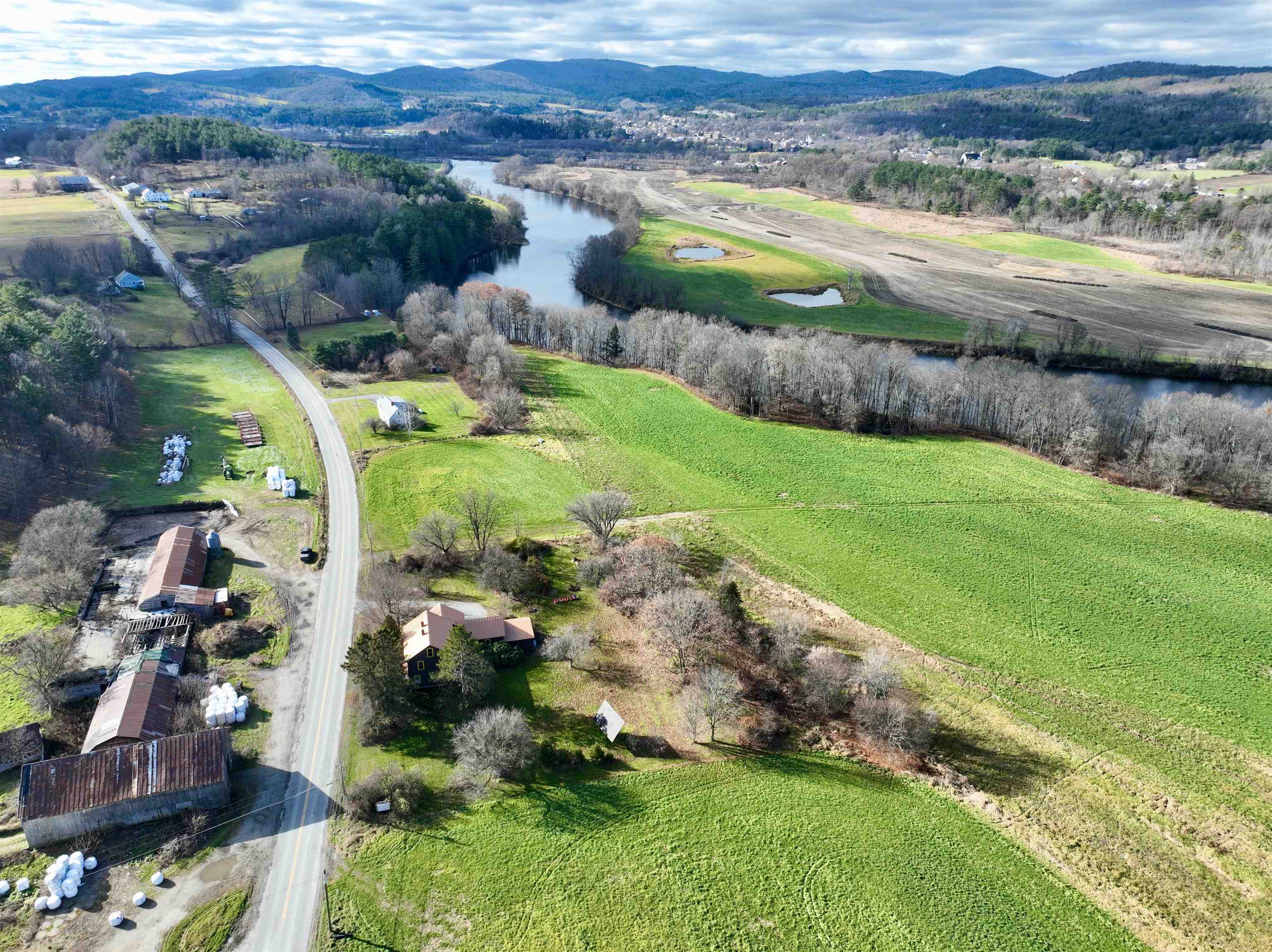 191 River Rd, Piermont, NH 03779