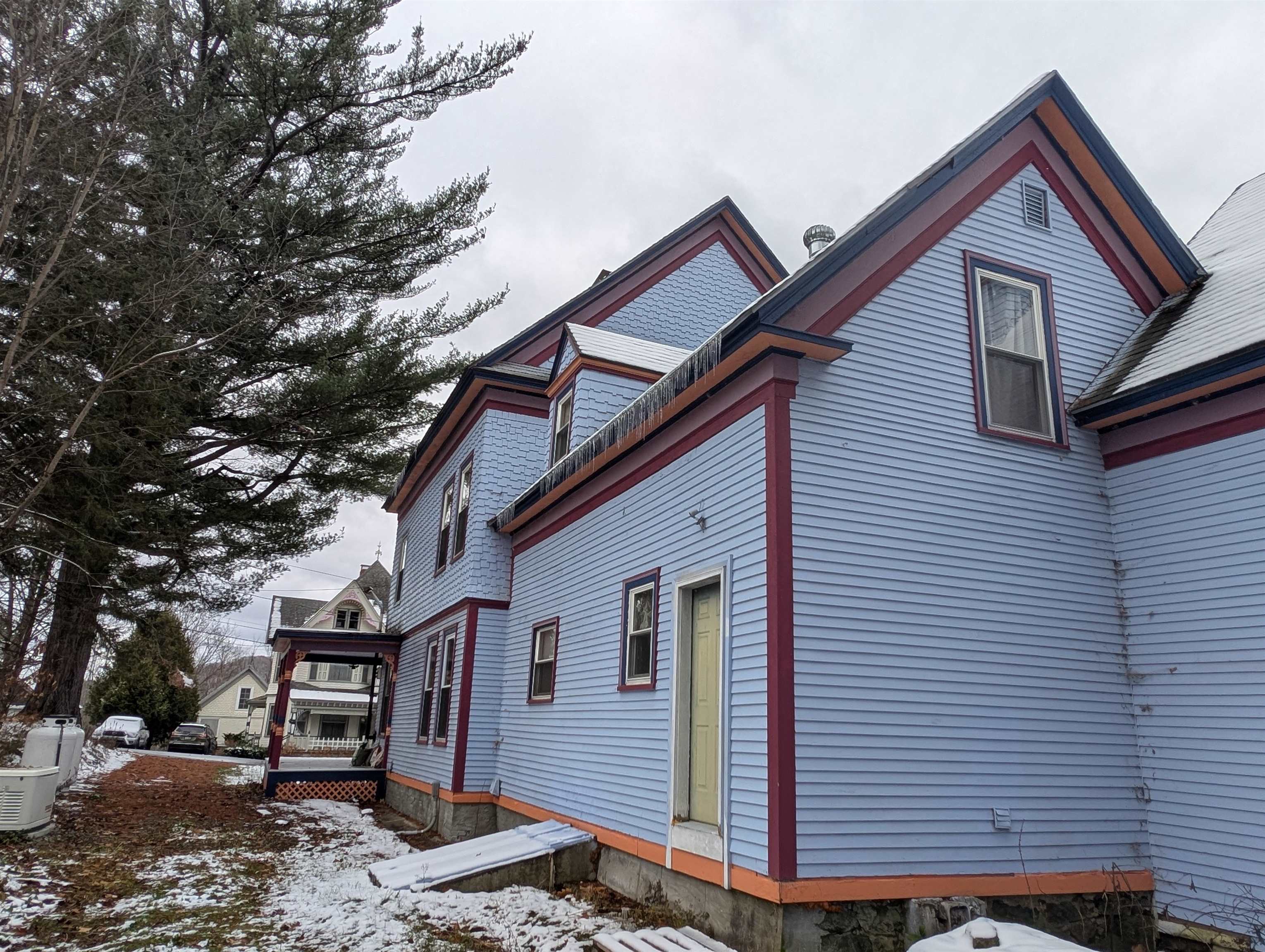 90 Bunker Hill St, Lancaster, NH 03584