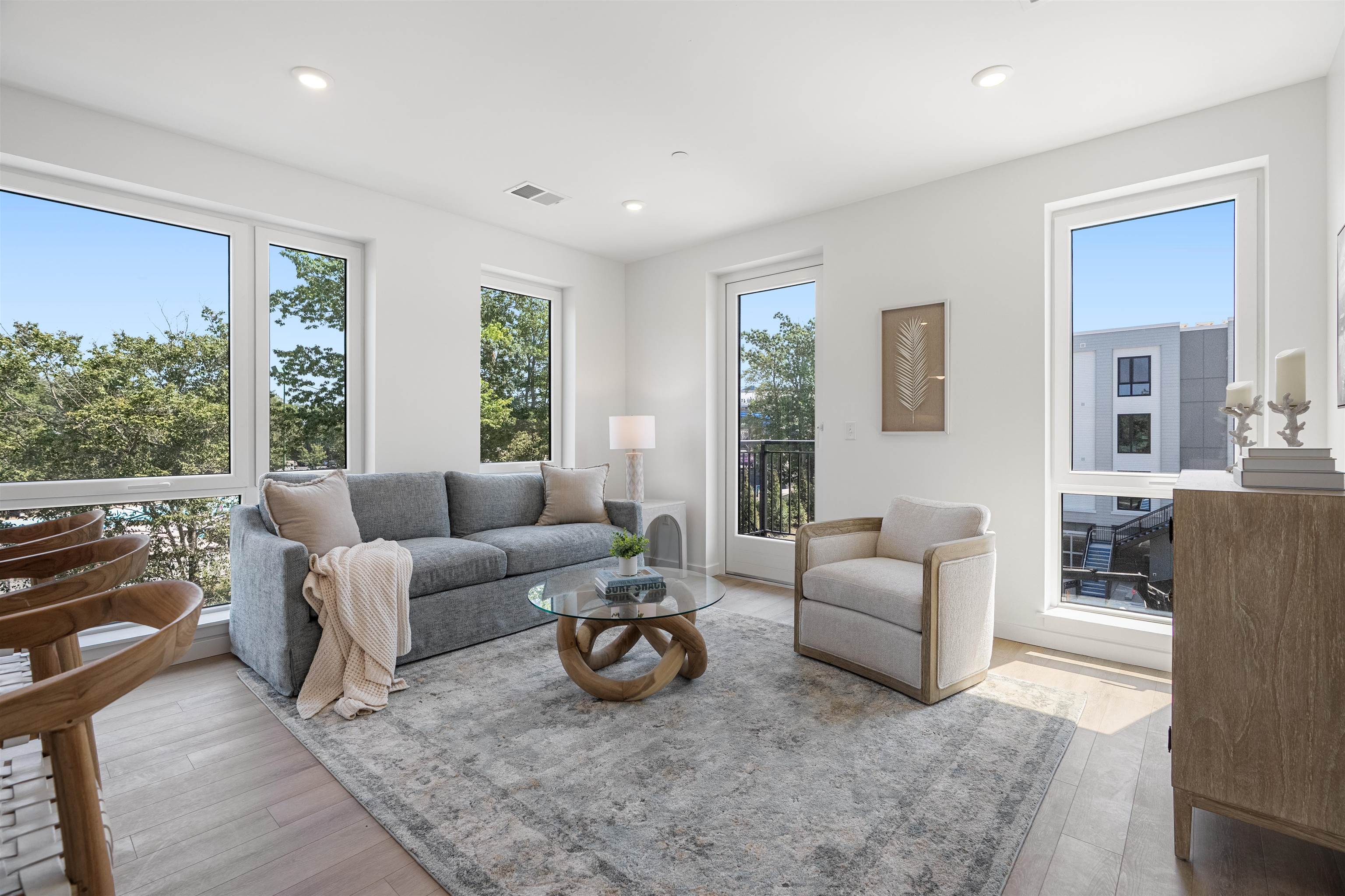 80 Constitution Ave #323, Portsmouth, NH 03801