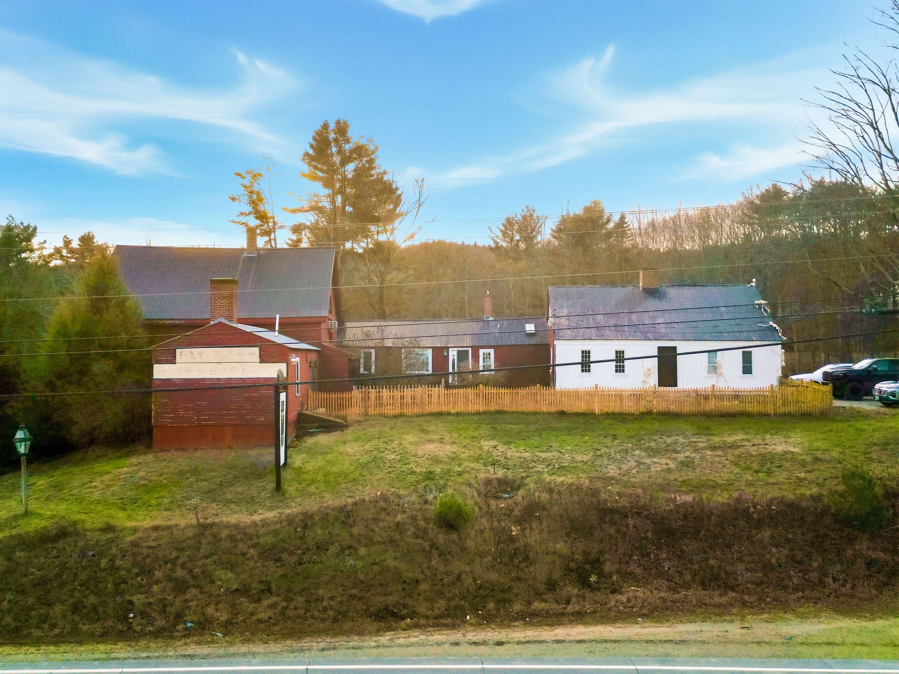 70 White Mountain Hw, Tamworth, NH 03817-4663
