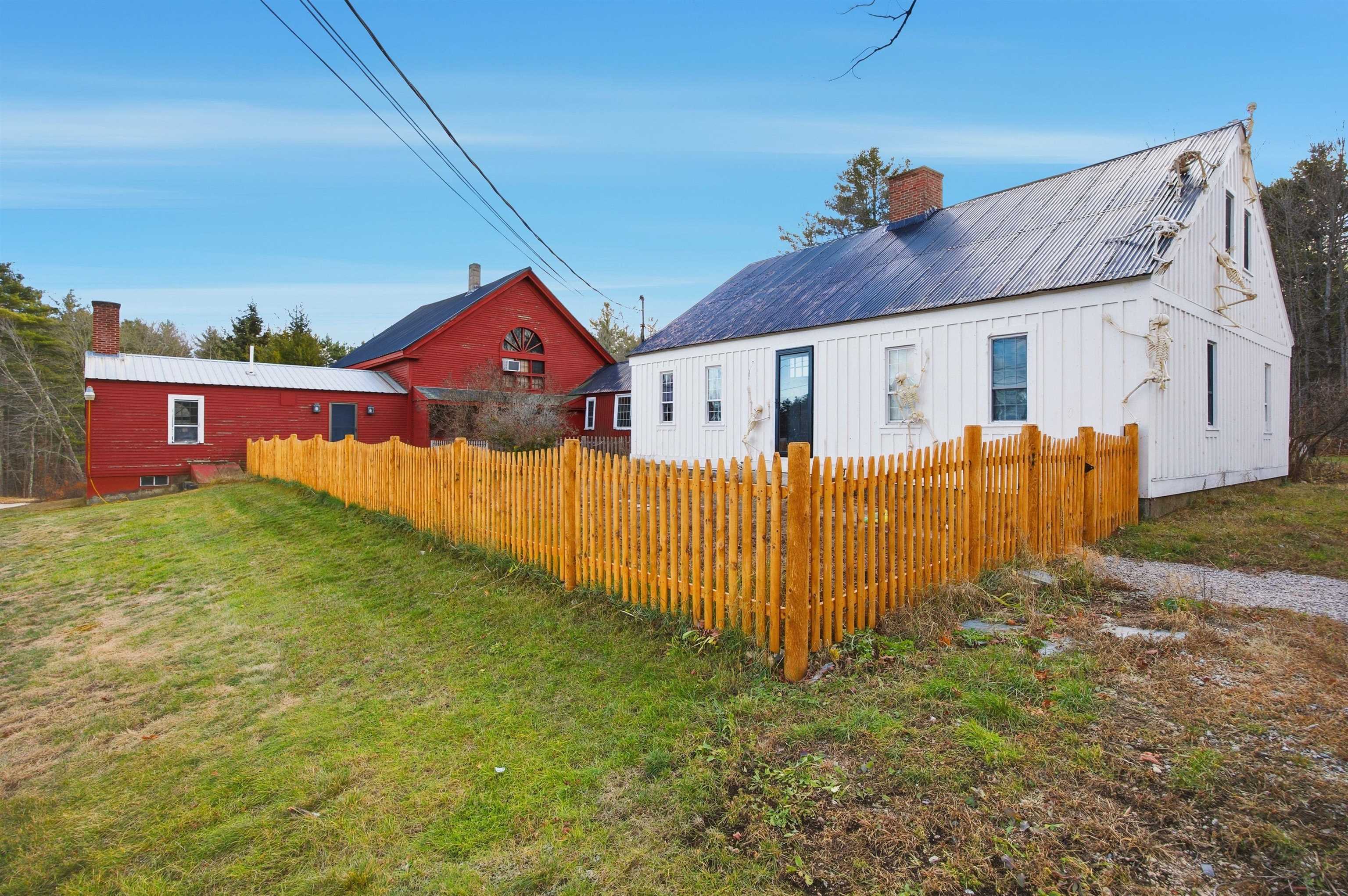 70 White Mountain Hw, Tamworth, NH 03817-4663