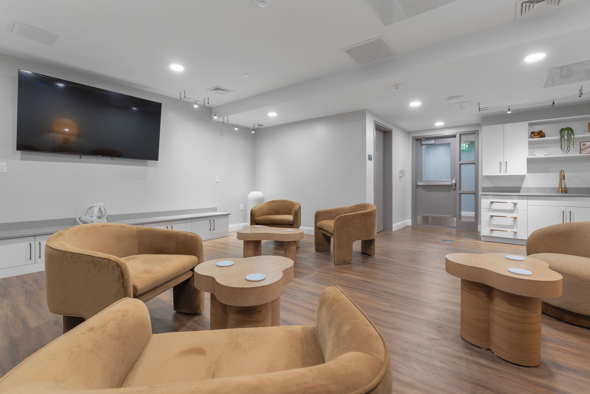 99 Foundry Pl, Portsmouth, NH 03801