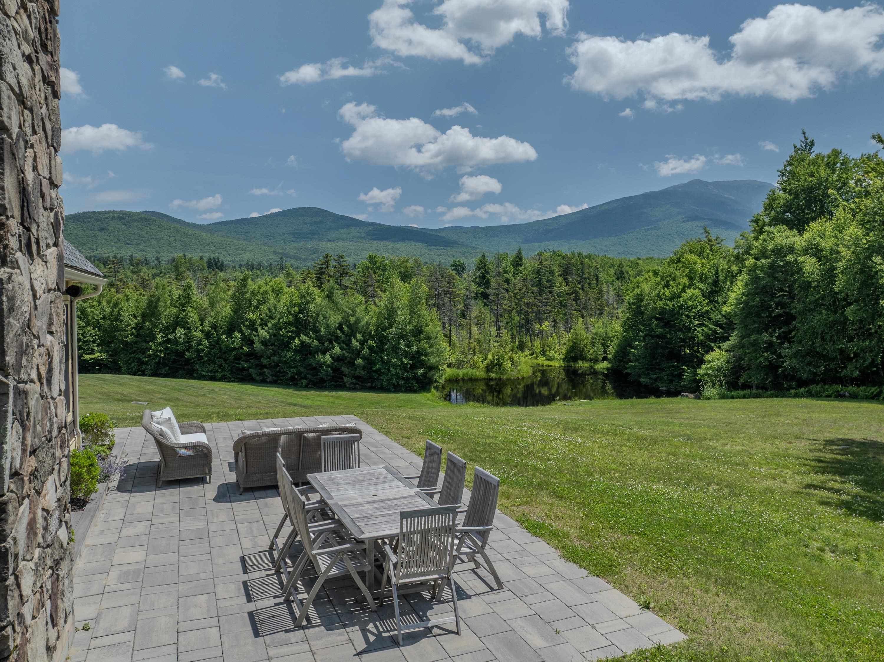 185 Notchway Dr, Franconia, NH 03580