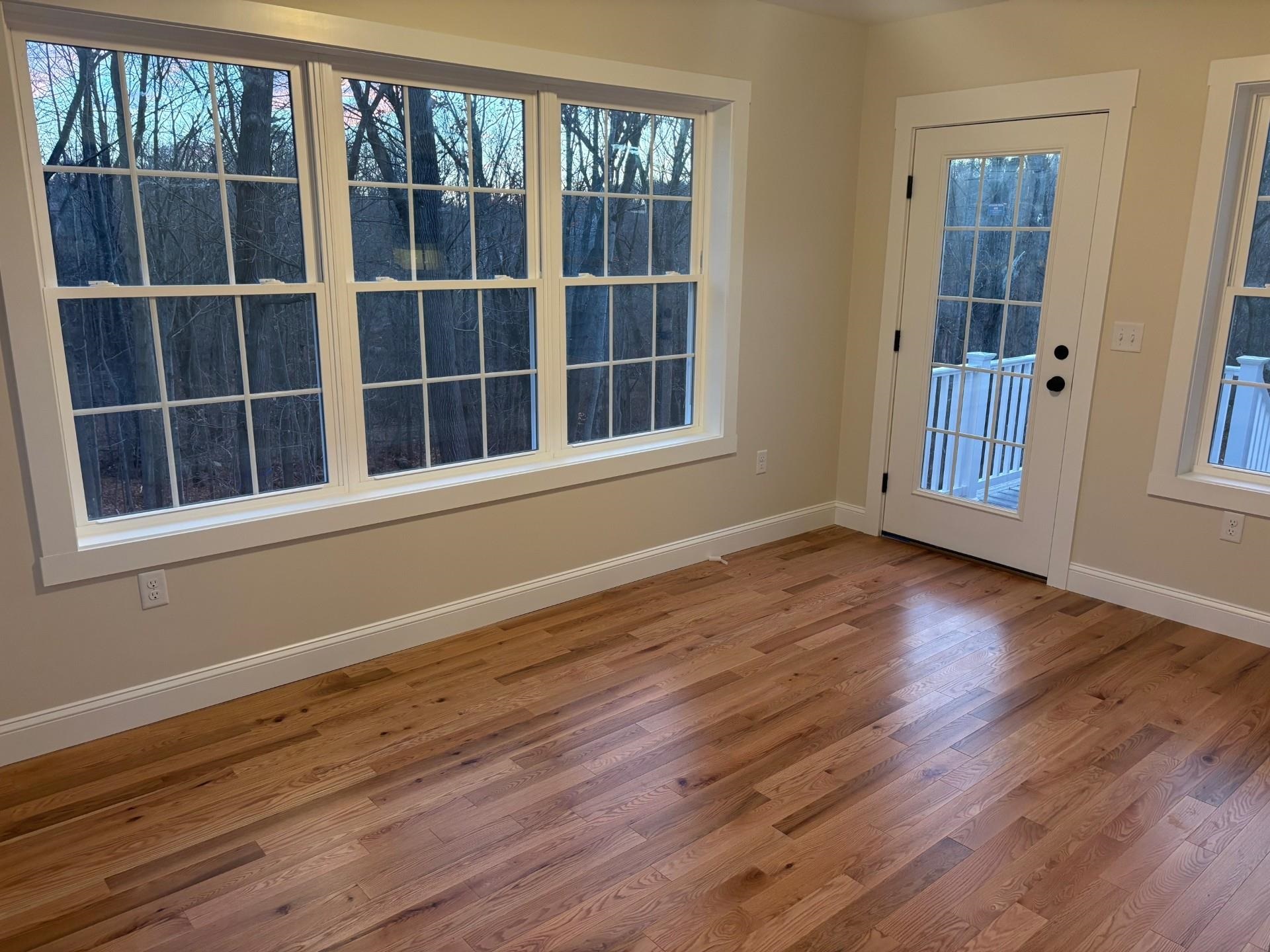 15 Bartlett St, Epping, NH 03042