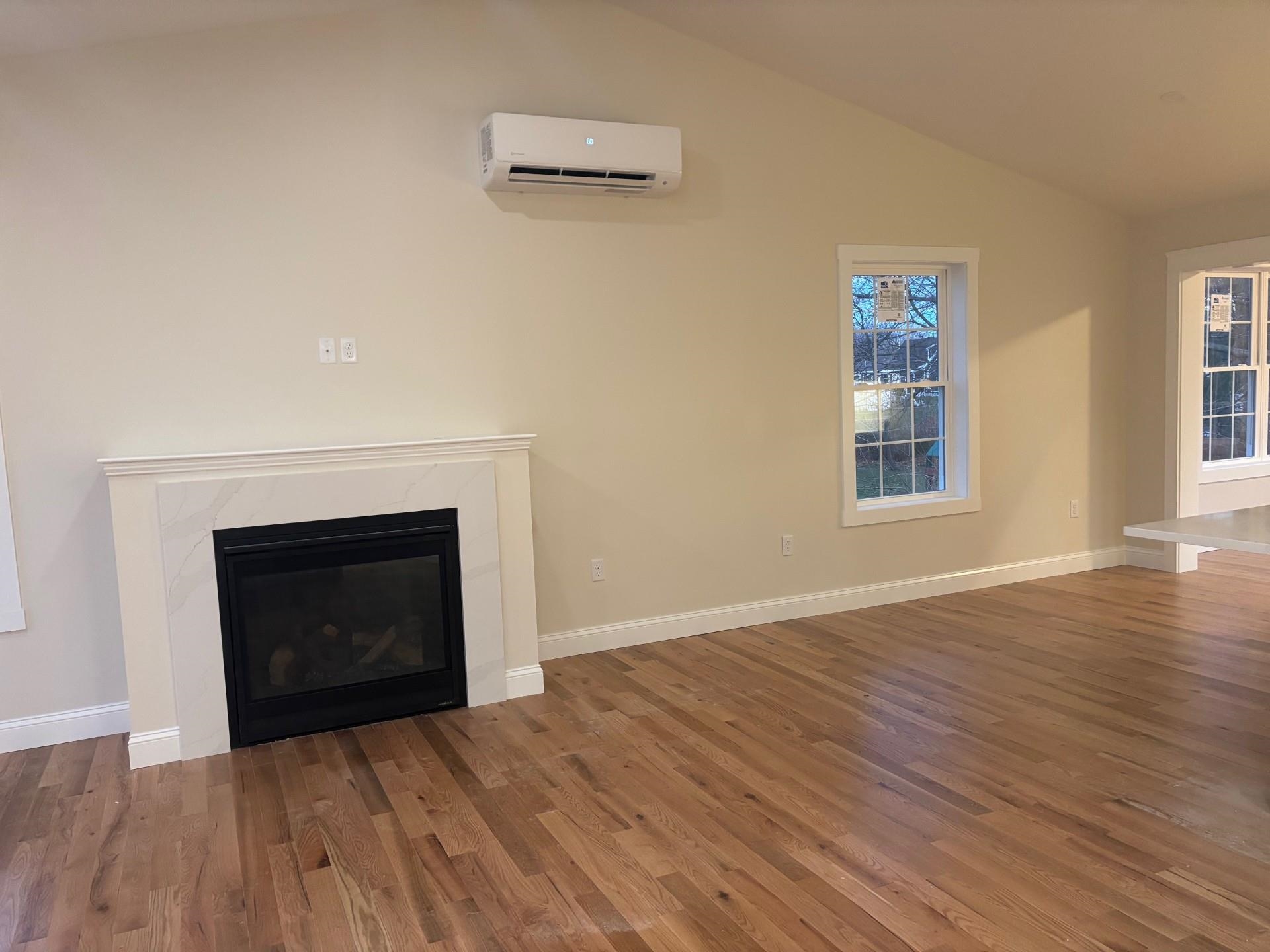 15 Bartlett St, Epping, NH 03042