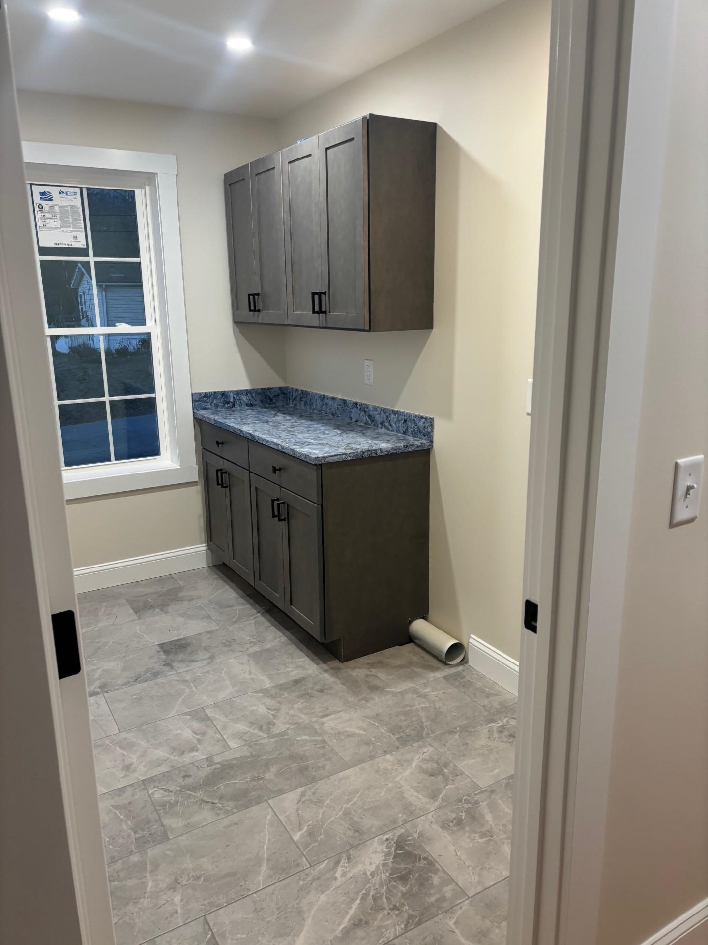 15 Bartlett St, Epping, NH 03042