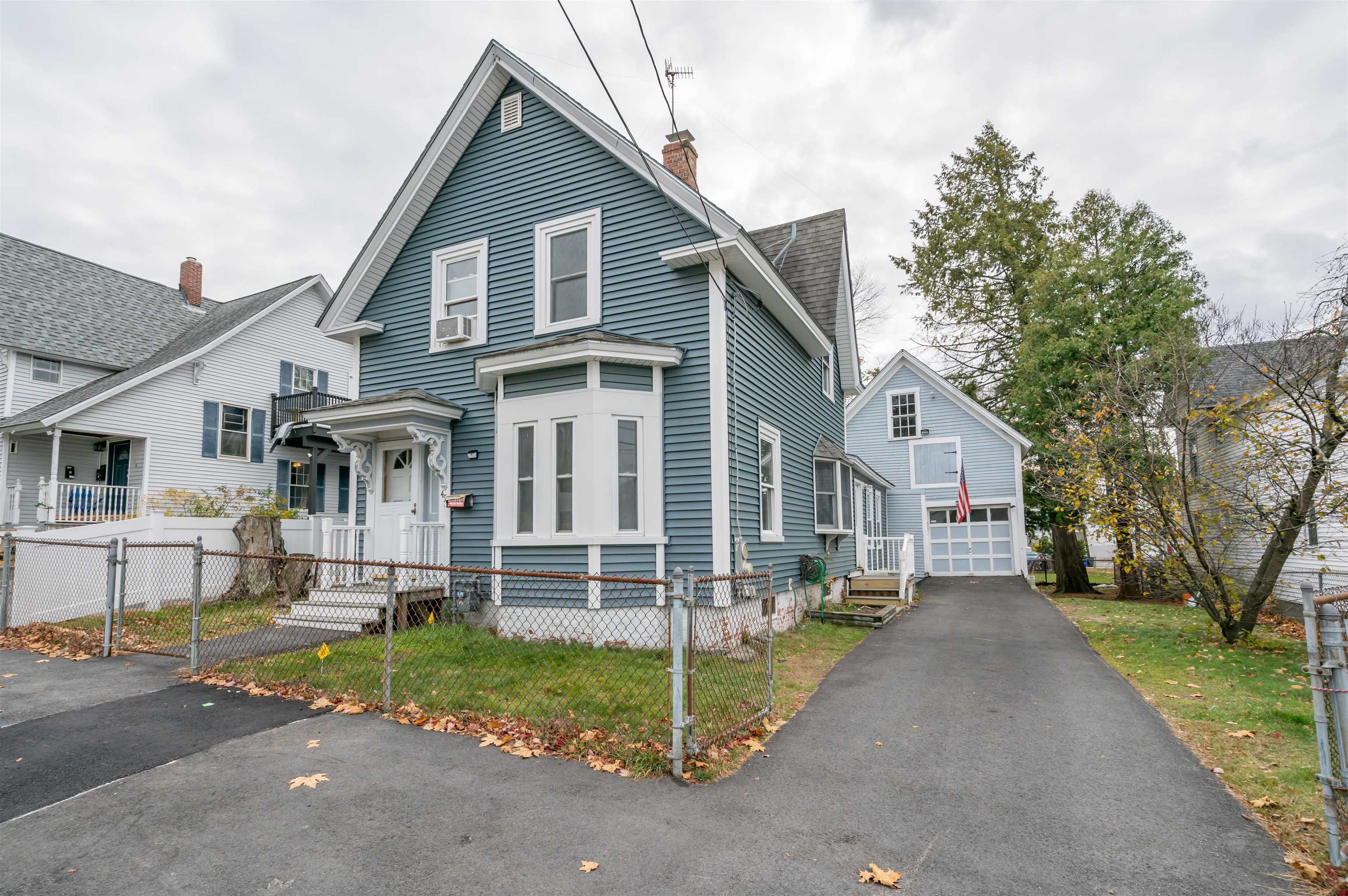 459 Central St, Manchester, NH 03103