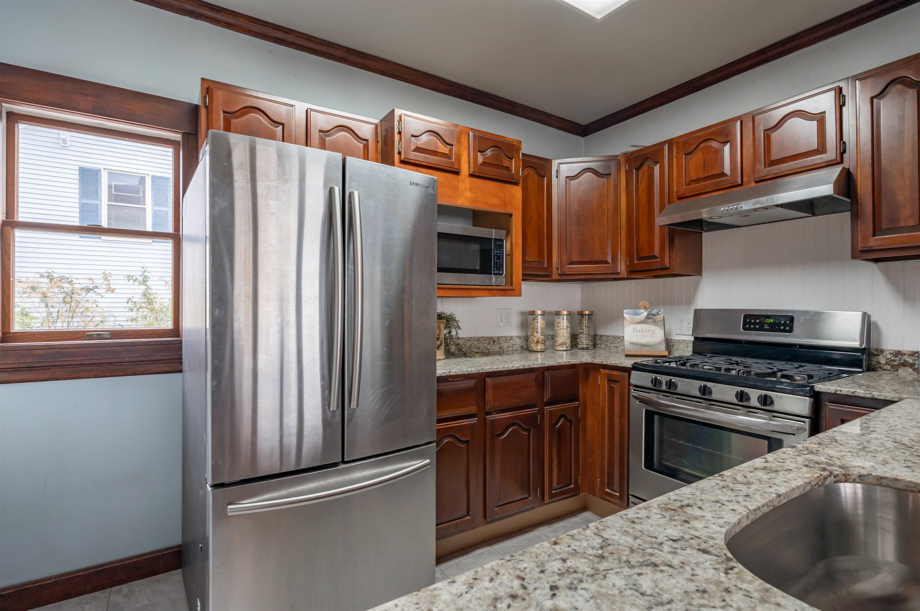 459 Central St, Manchester, NH 03103