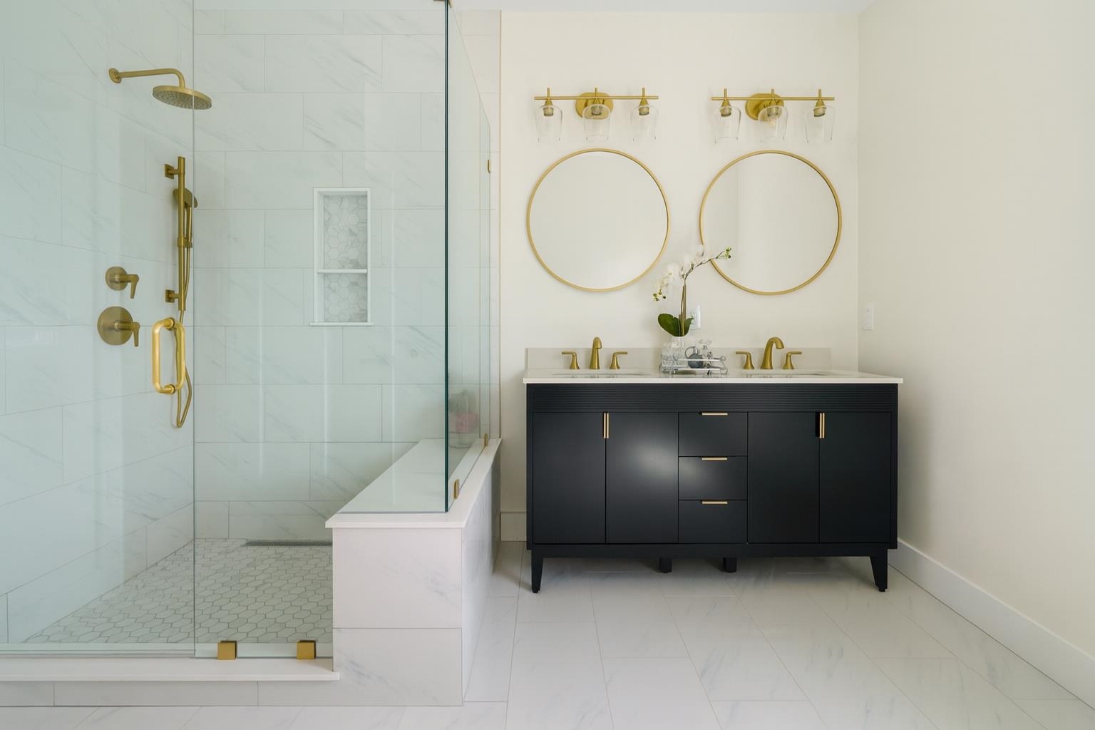 55 Indian Rock Rd, Bedford, NH 03011-0