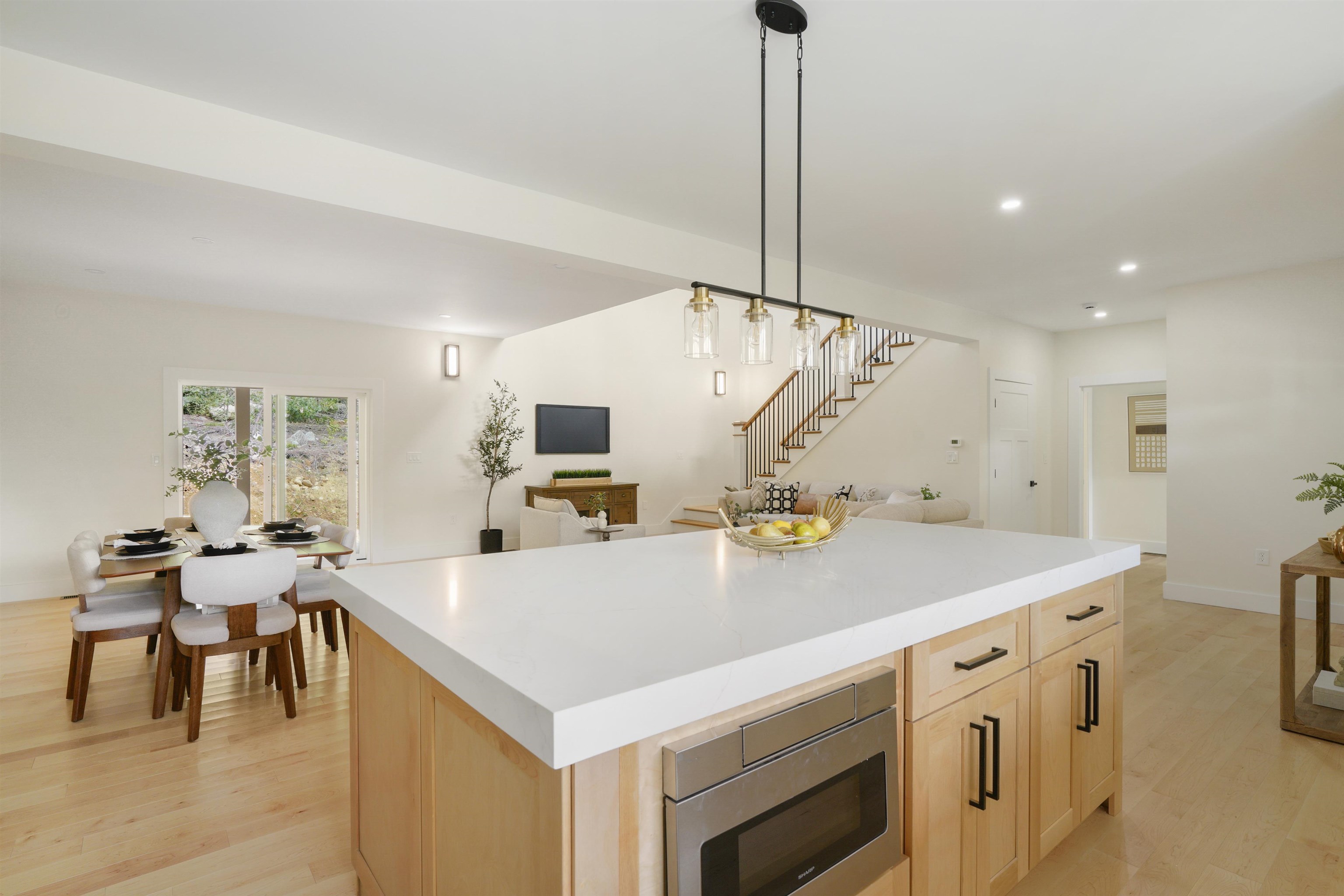 55 Indian Rock Rd, Bedford, NH 03011-0