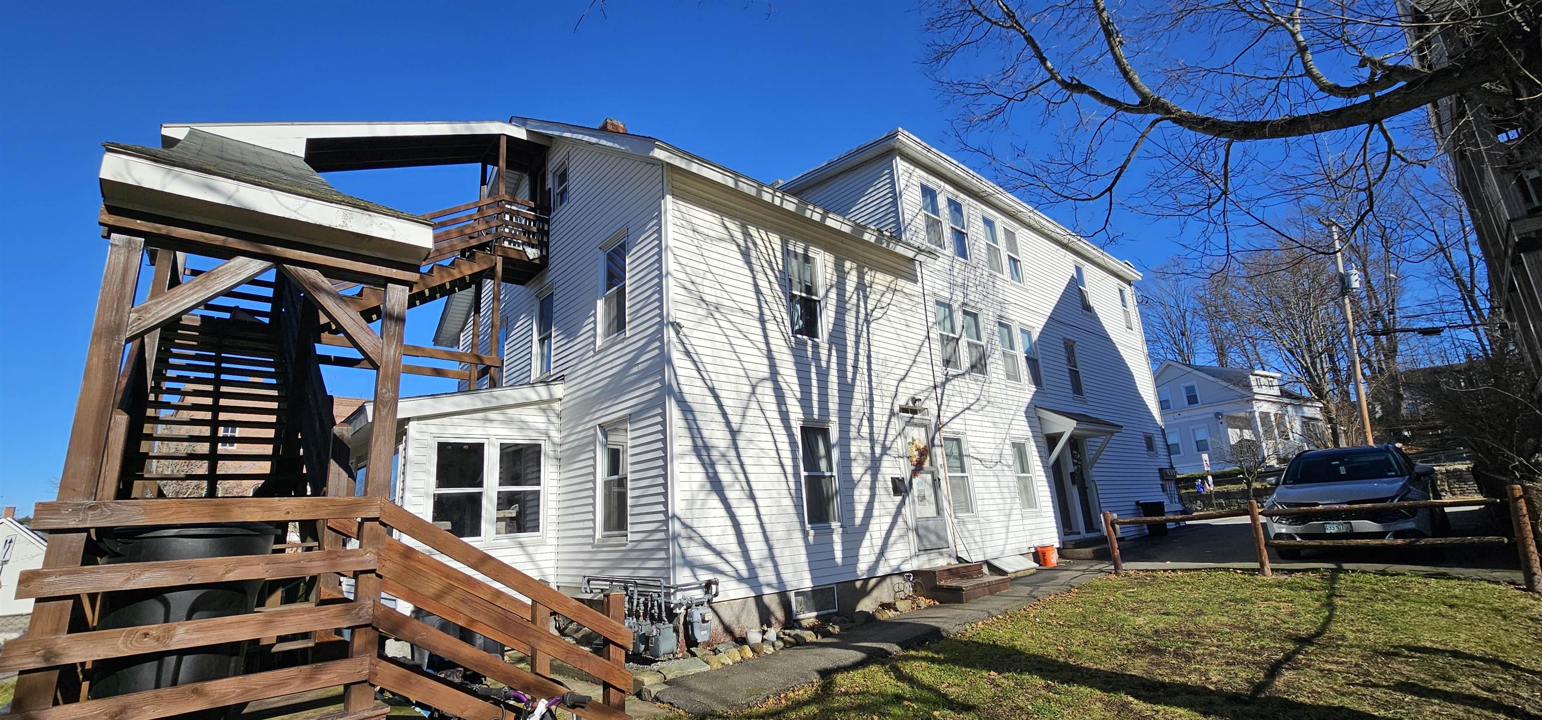 291 Village St, Concord, NH 03303