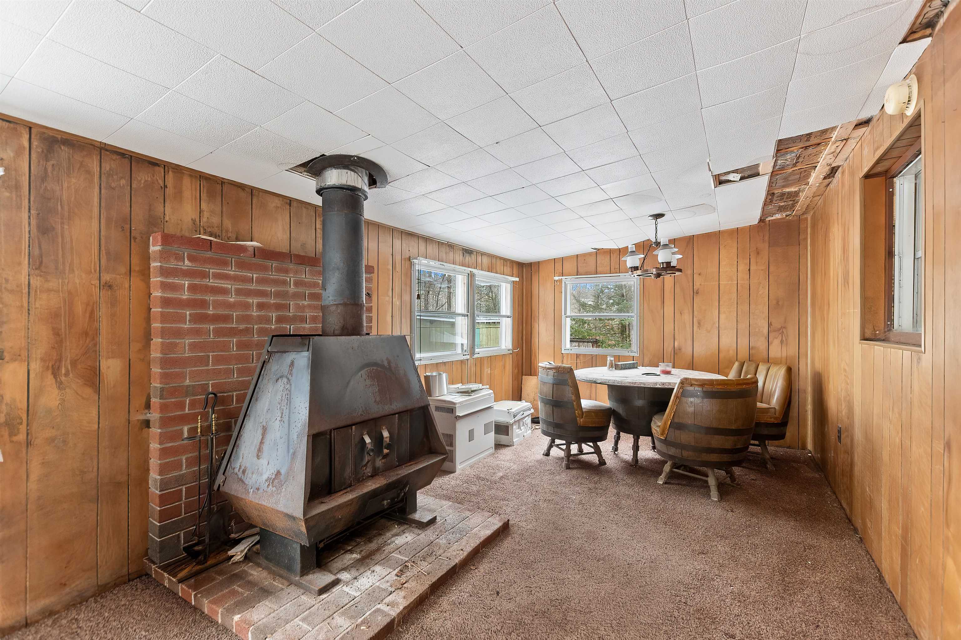 8 Stoney Brook Rd, Sunapee, NH 03782