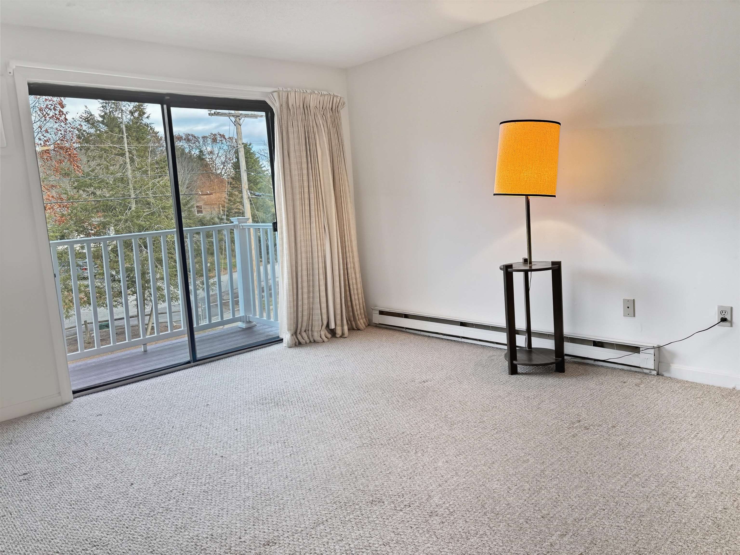 325 Lita Ln, Newmarket, NH 03857