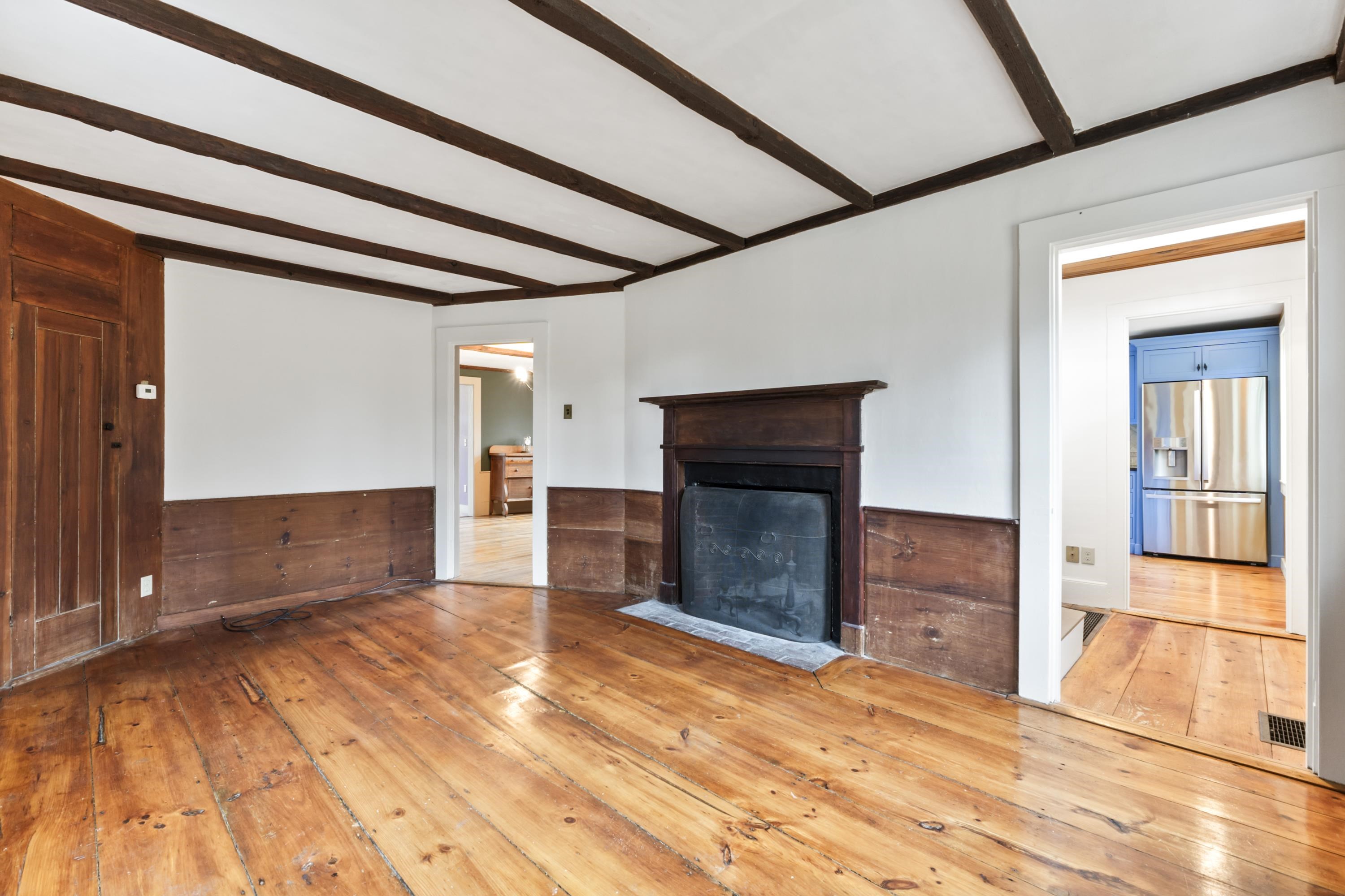 49 Exeter Rd, North Hampton, NH 03862