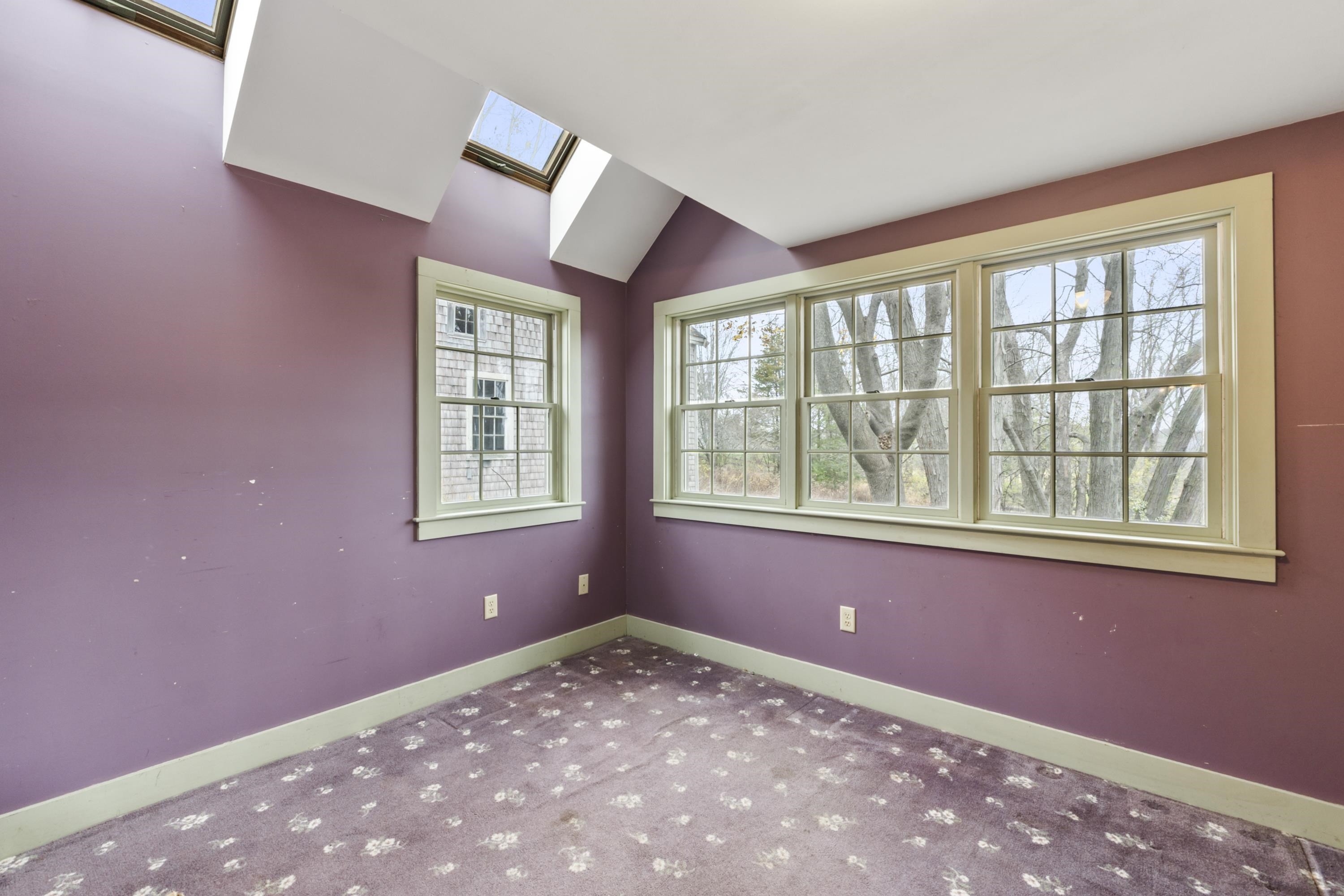 49 Exeter Rd, North Hampton, NH 03862