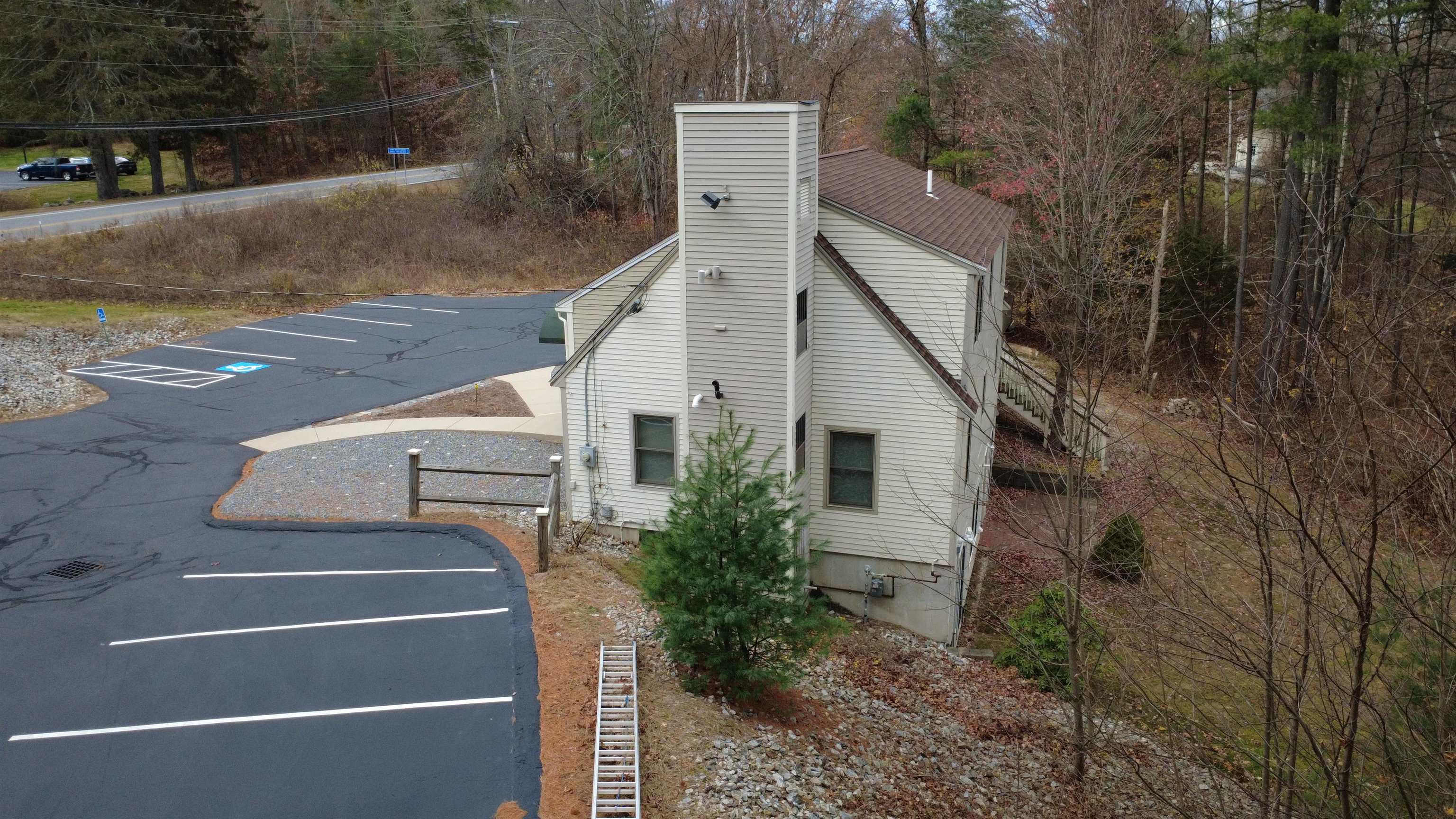 110 Ponemah Rd, Amherst, NH 03031