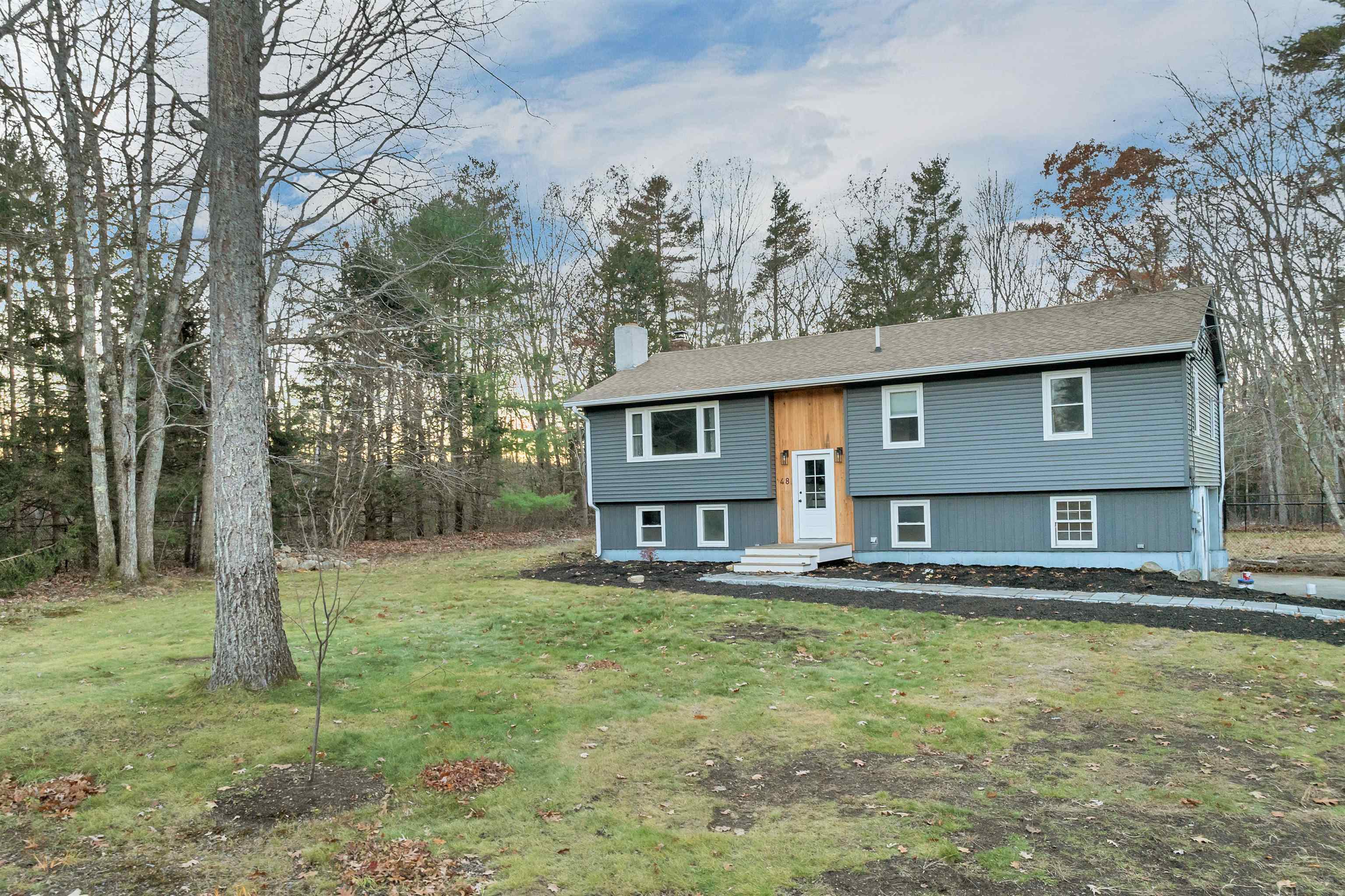 MLS 5070181: 48 Candlestick Lane, Barrington NH