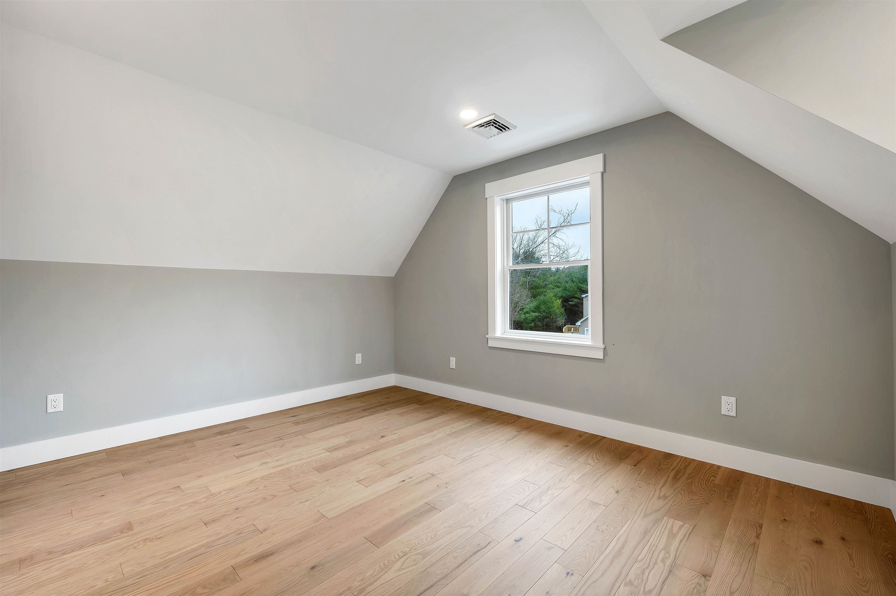 654 Alton Mountain Rd, Alton, NH 03810