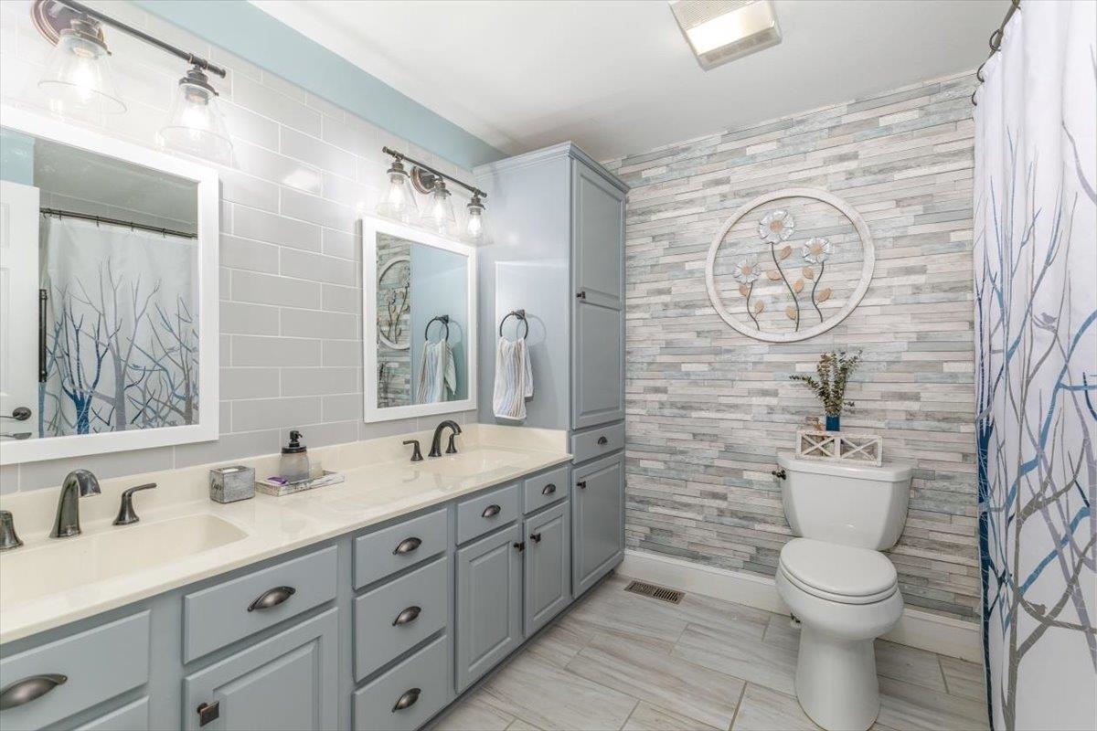 40 Cricket Hill Rd, East Kingston, NH 03827