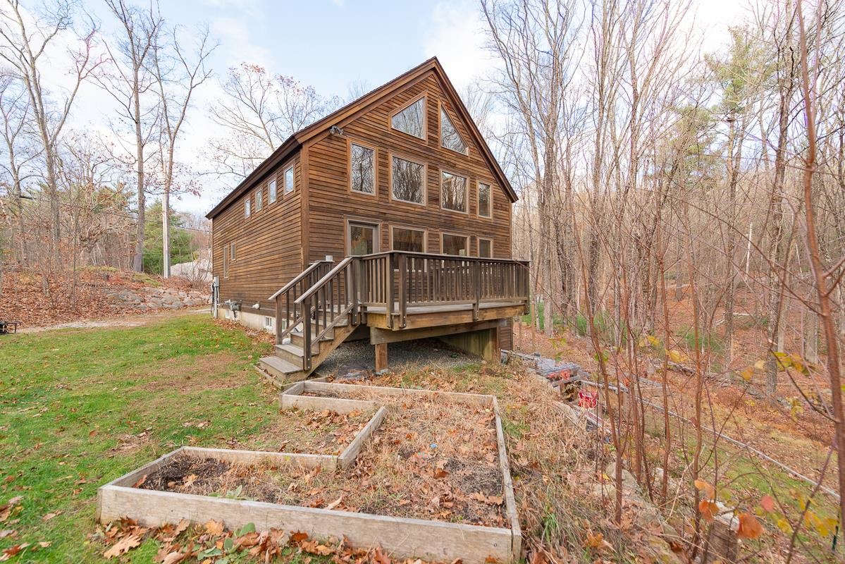 93 Old Milford Rd, Brookline, NH 03033