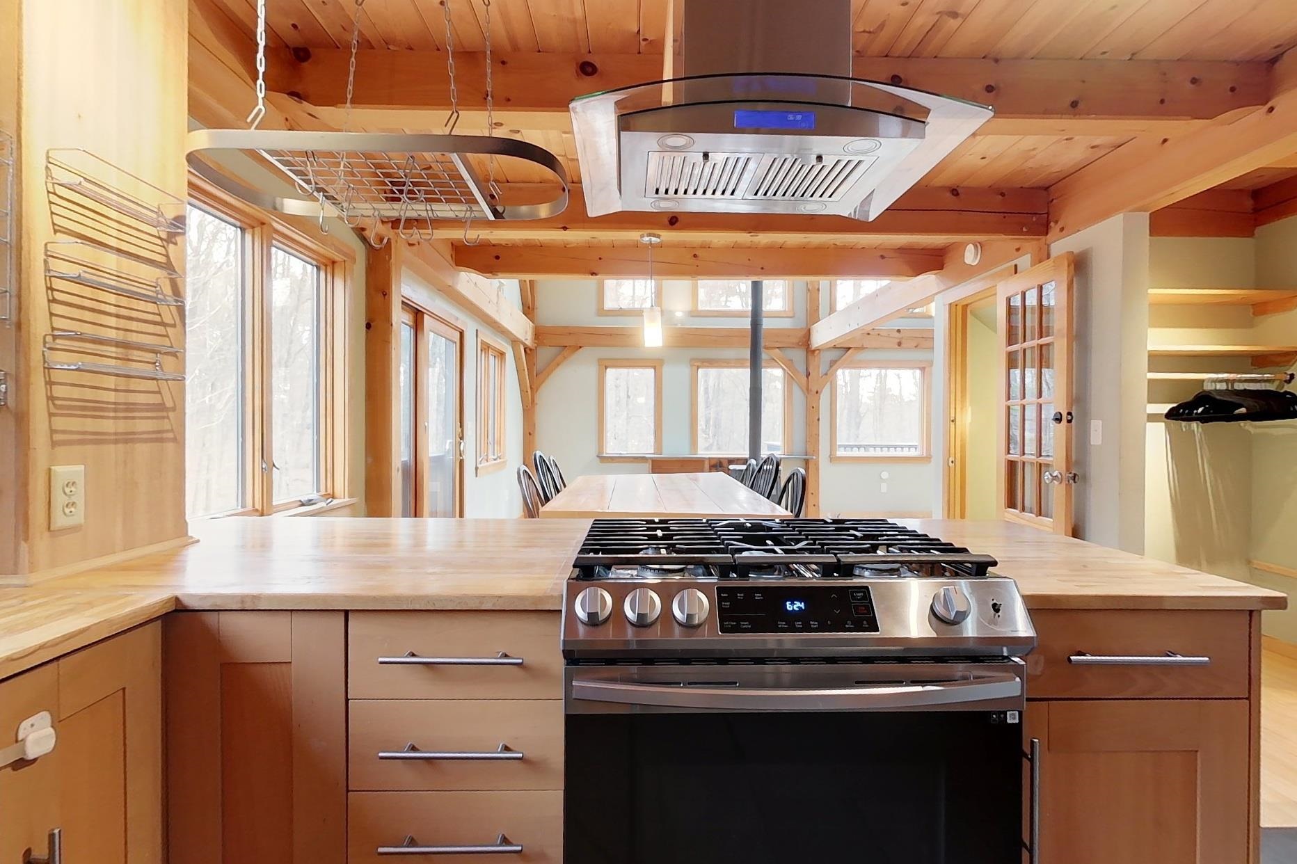 93 Old Milford Rd, Brookline, NH 03033