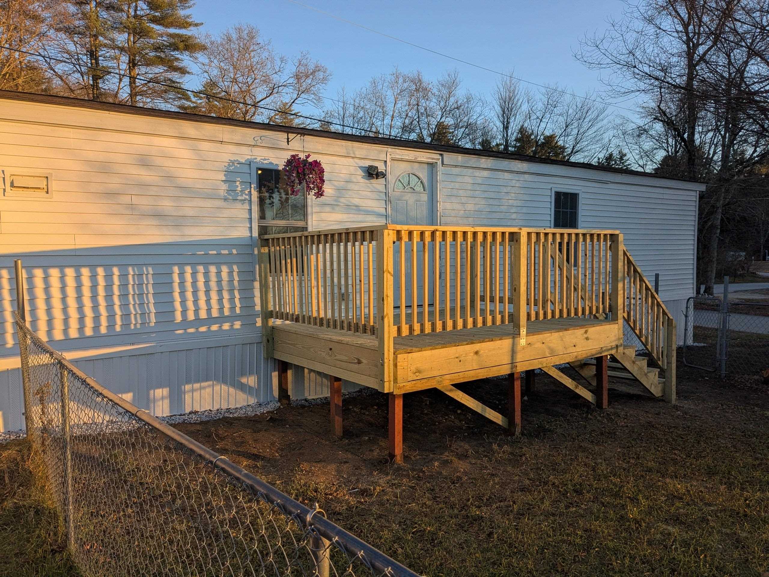 1 Jefferson Ave, Allenstown, NH 03275