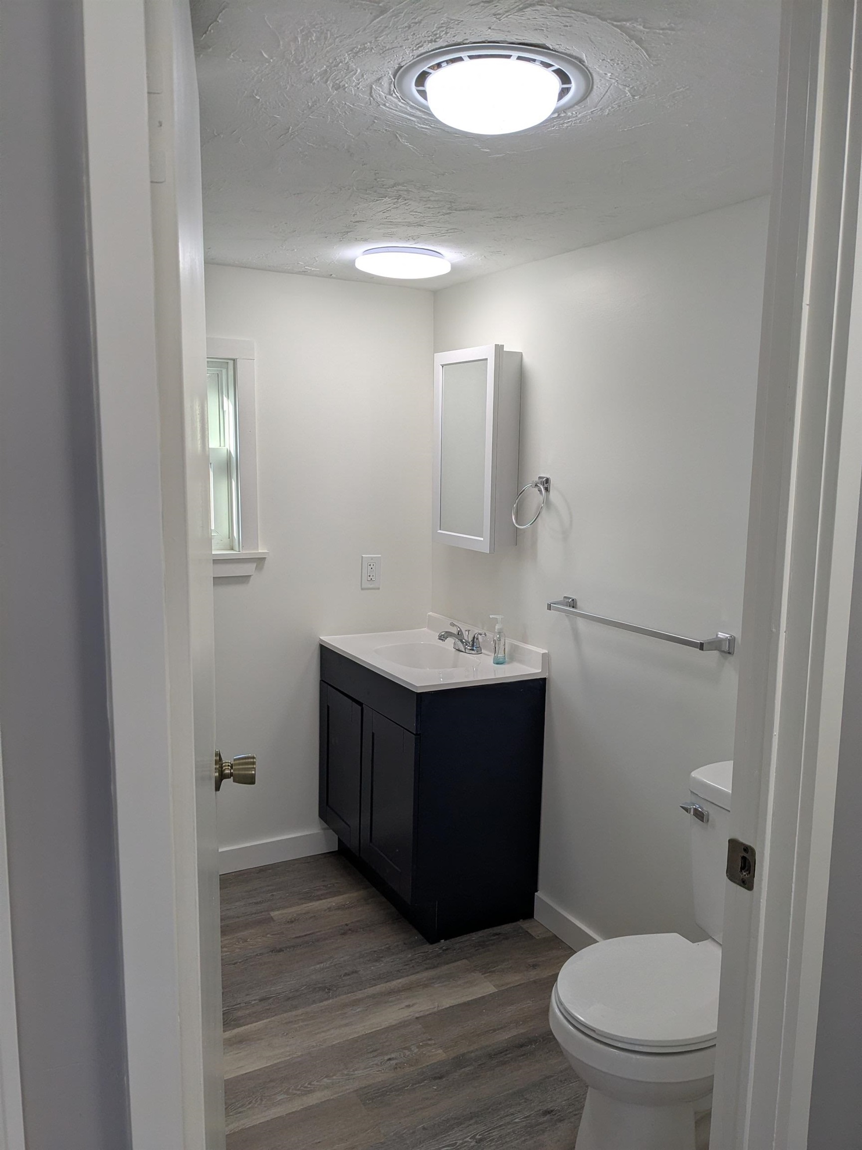 1 Jefferson Ave, Allenstown, NH 03275