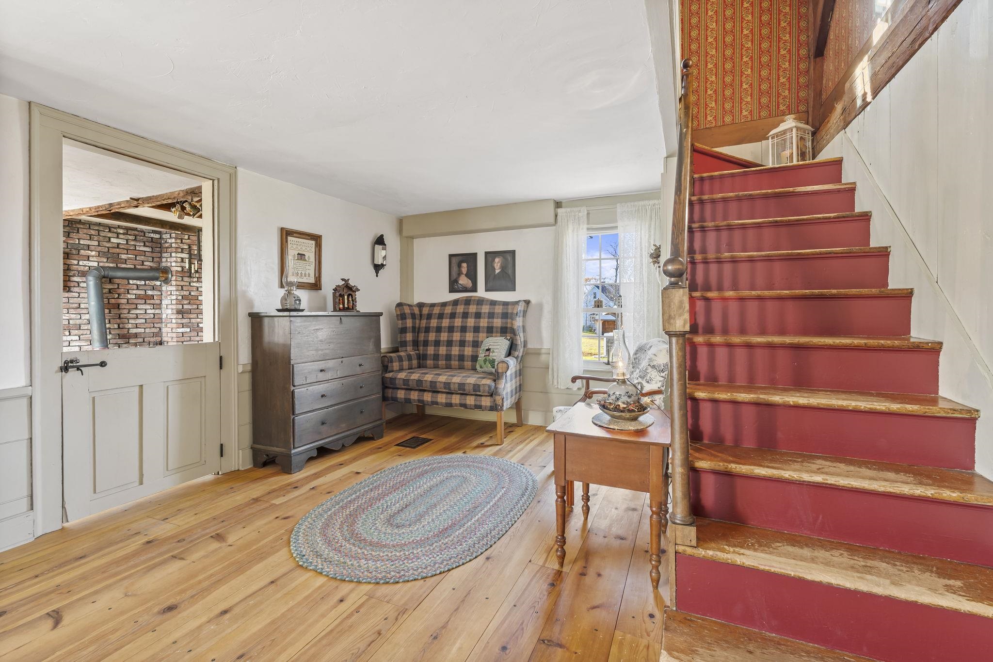 392 High St, Candia, NH 03034