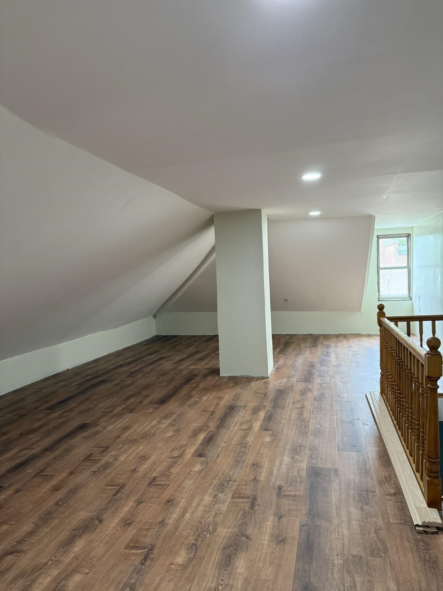 50 School St, Claremont, NH 03473