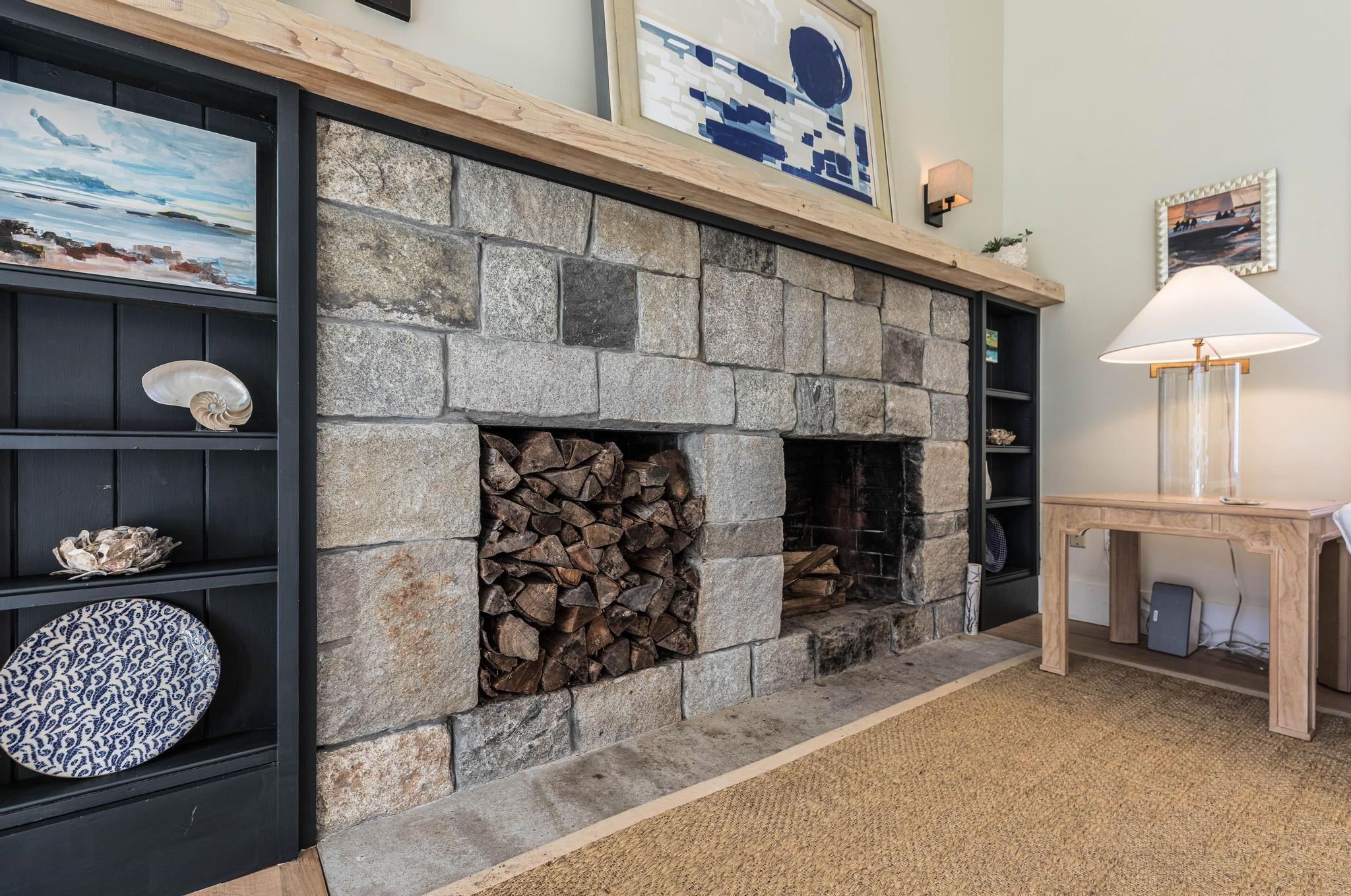 18 Mainmast Cir, New Castle, NH 03854