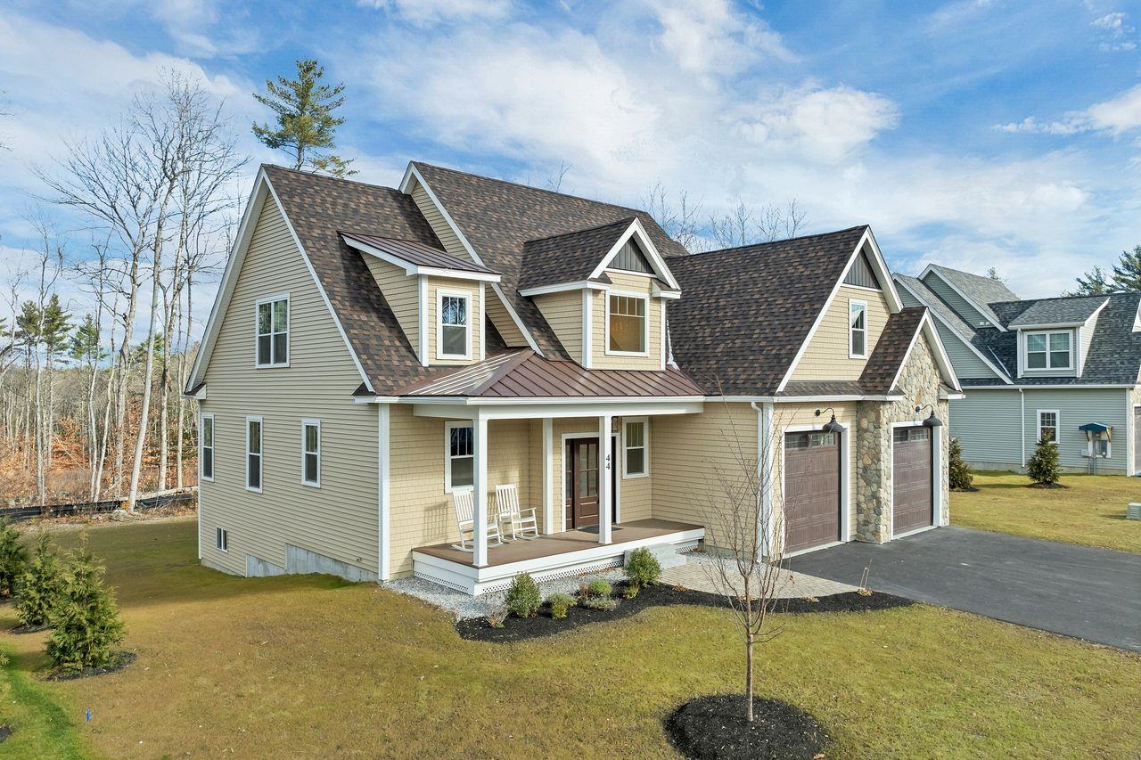 44 Lady Walsingham Way, Laconia, NH 03246