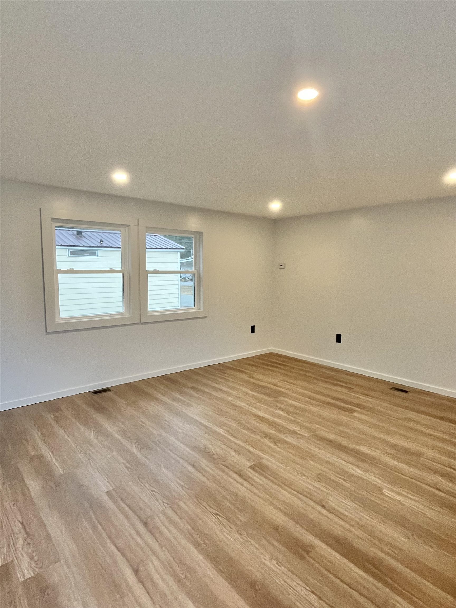 343 Old Lake Shore Rd, Gilford, NH 03249