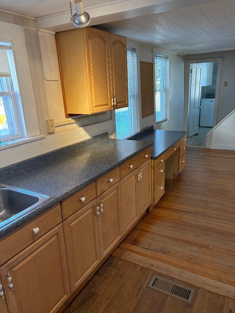 21 Concord Hill Rd, Pittsfield, NH 03263