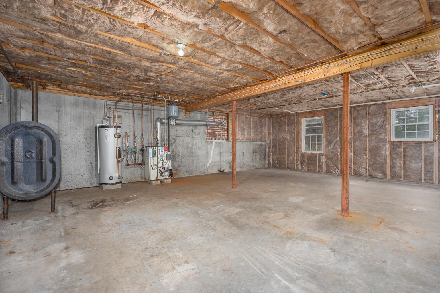 141 Raymond Rd, Deerfield, NH 03037