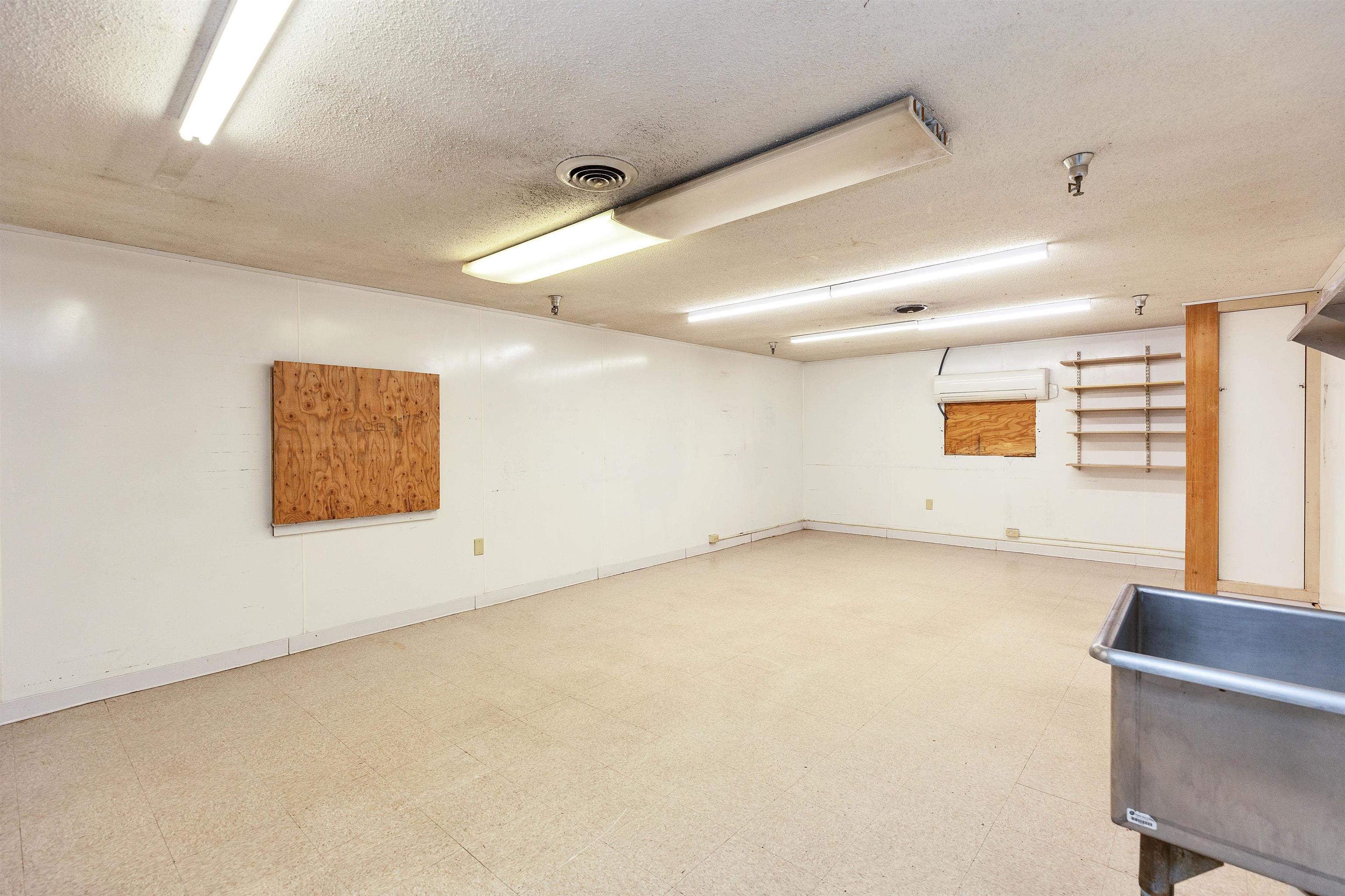 Lower level prep space