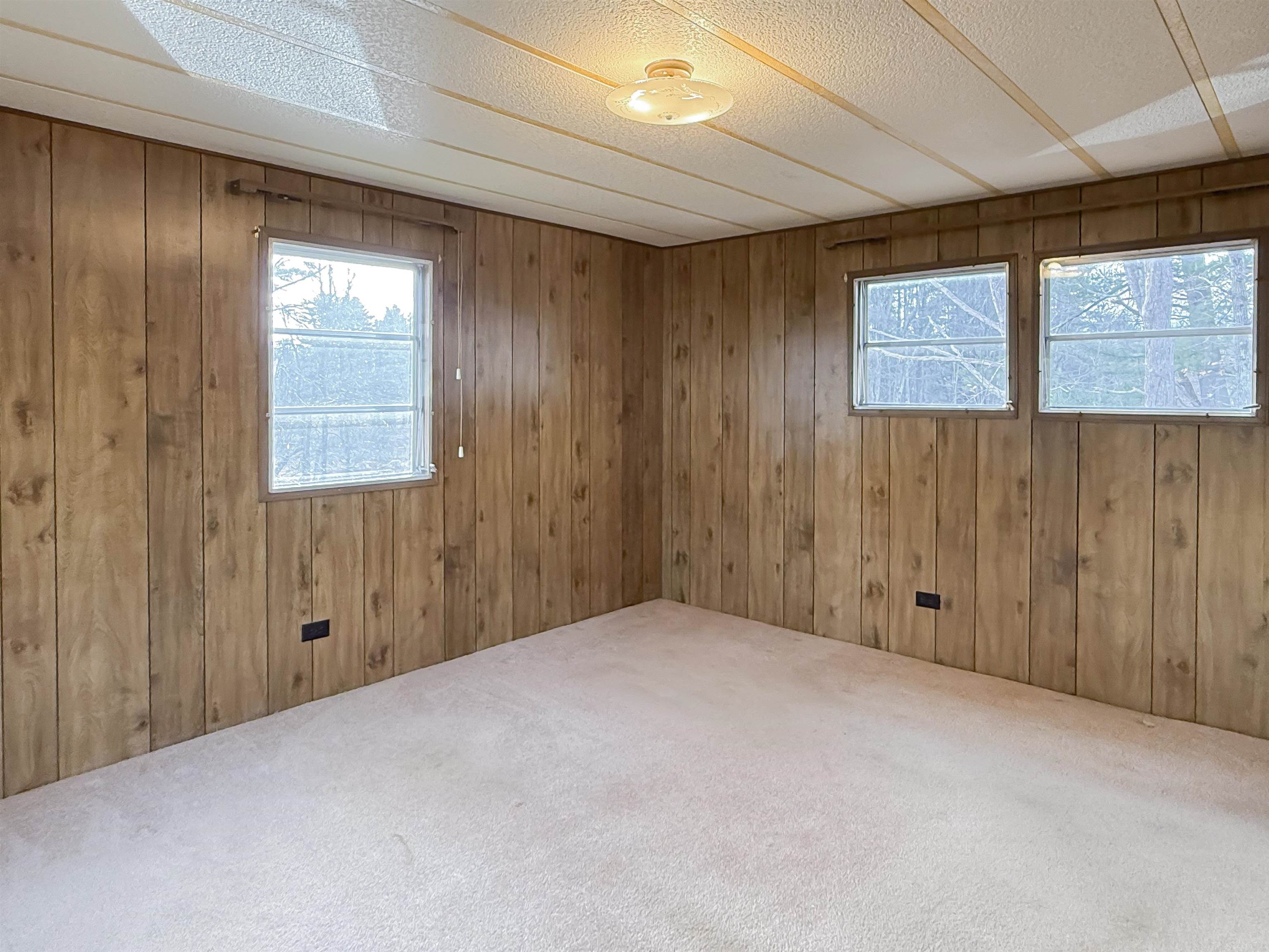 807 Nottingham Dr, Exeter, NH 03833