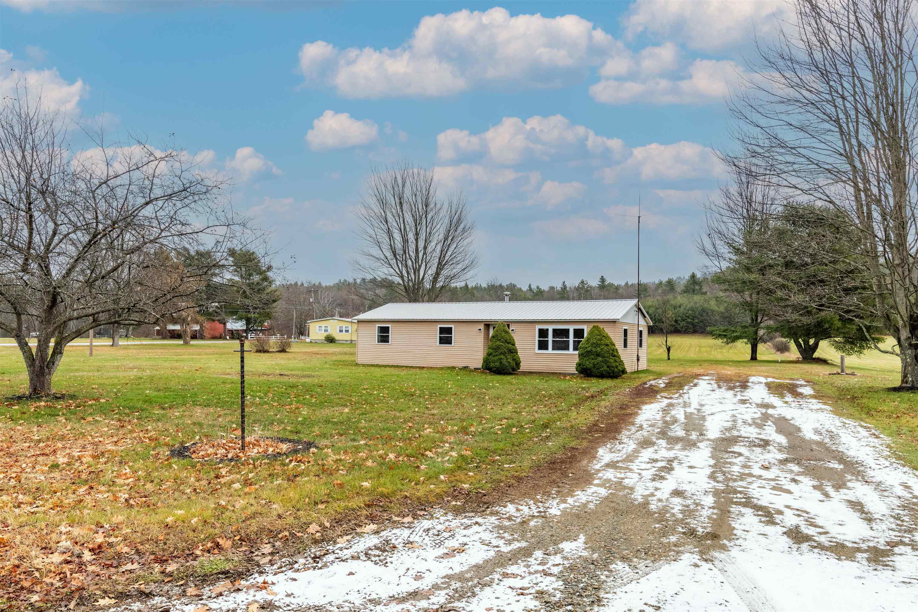 2276 County Rd, Haverhill, NH 03774