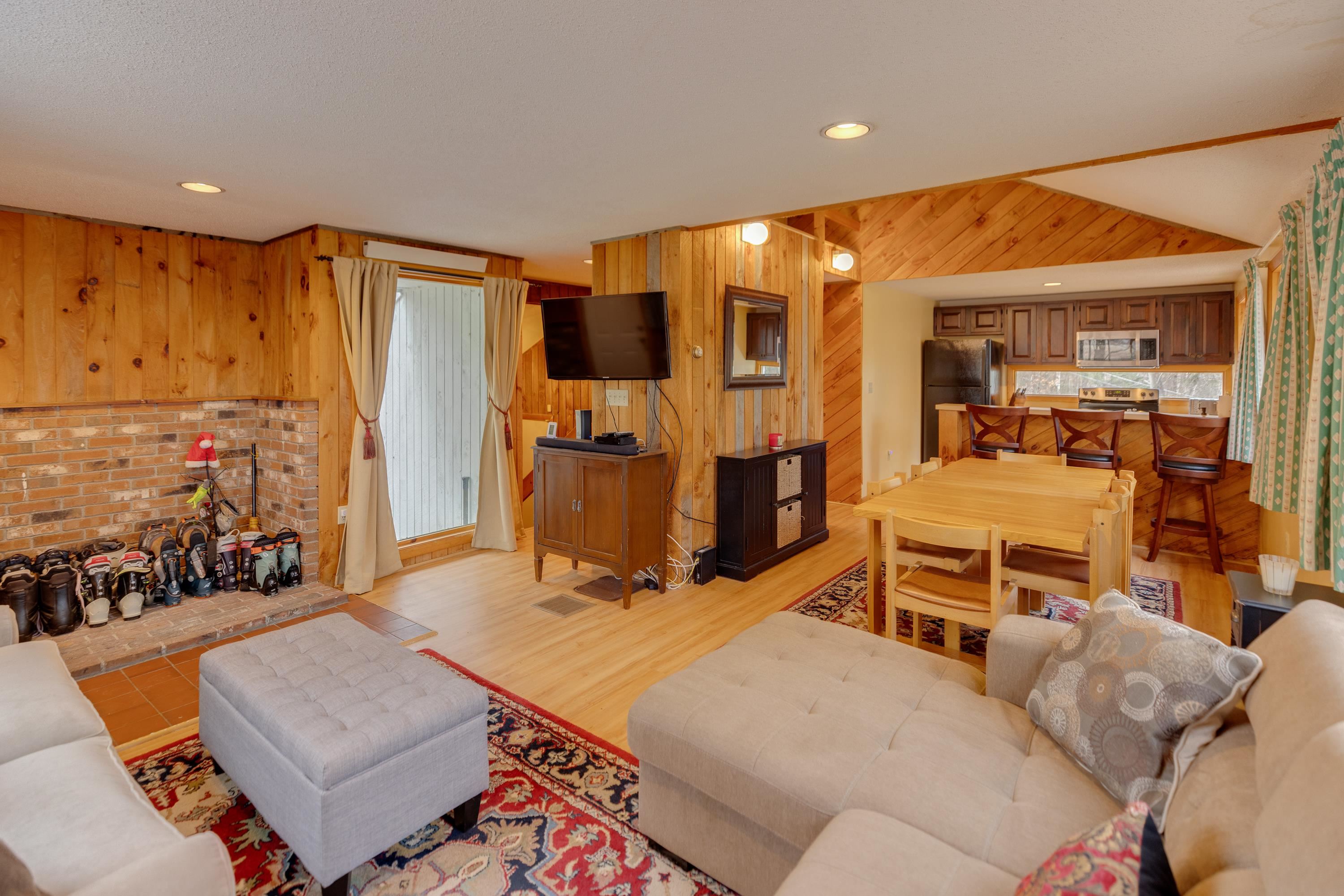 37 Pegwood Hill Rd, Campton, NH 03223