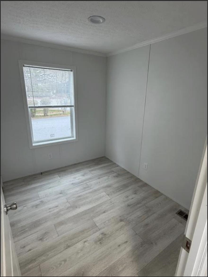 10 Courtesy Ave, Belmont, NH 03220