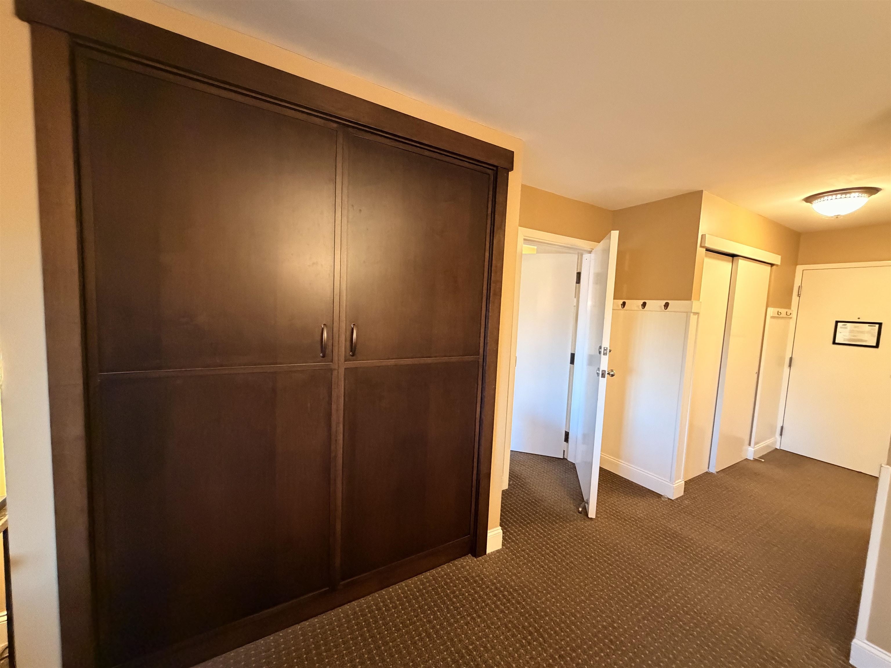 Murphy Bed, Closed