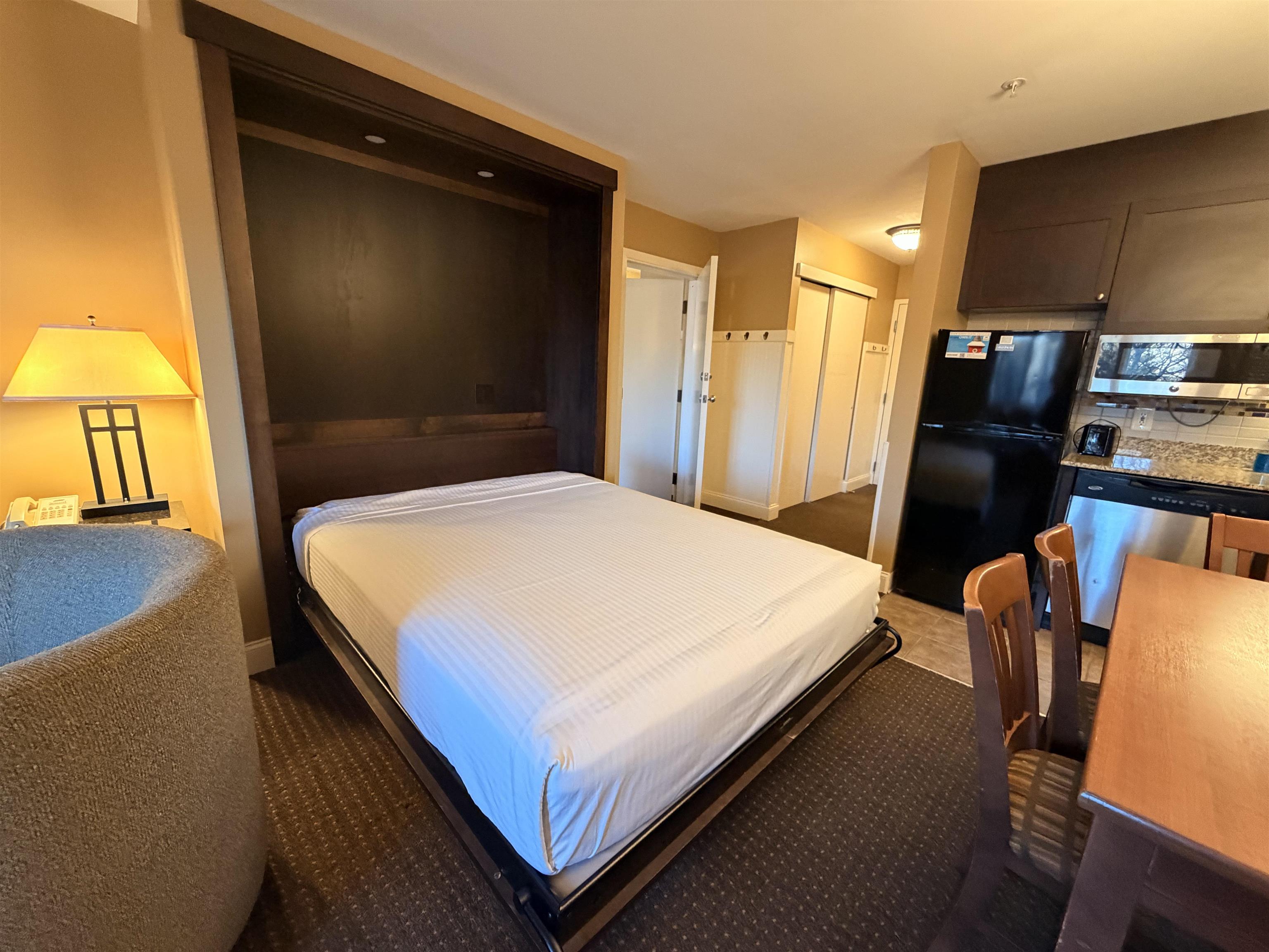 Murphy Bed, Open